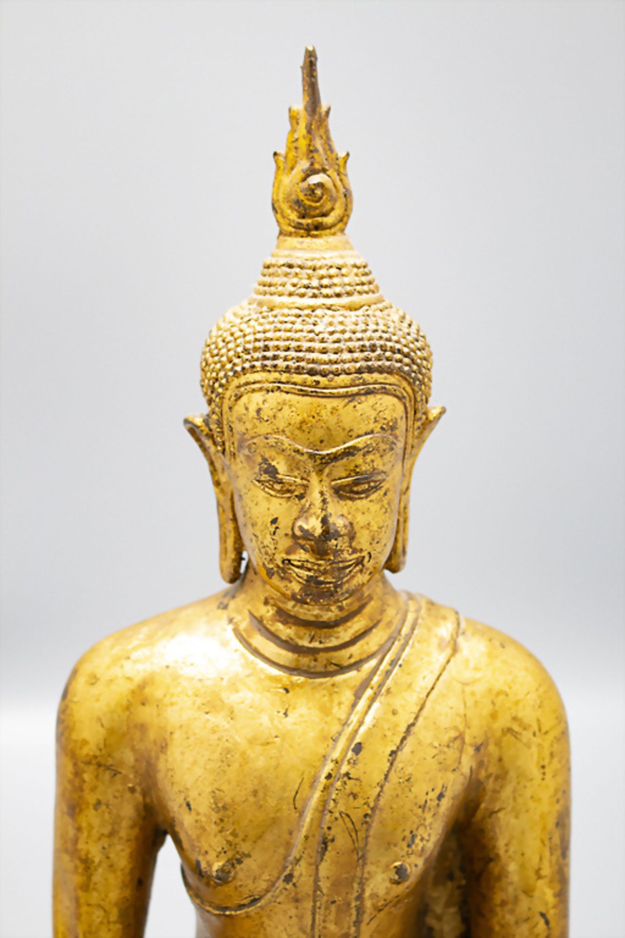 Sitzender Buddha / A sitting bronze Buddha, Thailand - Bild 6 aus 6
