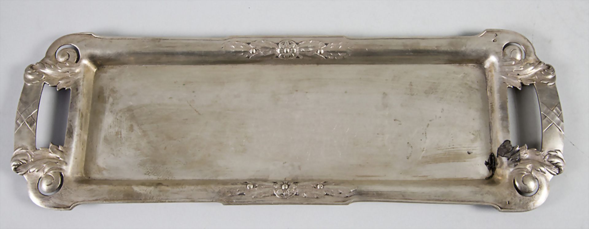 Tablett / A silver tray, Wien, um 1890