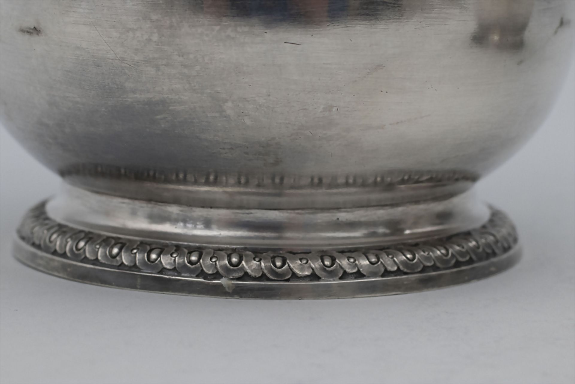 Paar Cachepots / Blumenübertöpfe / A pair of silver flowerpots, Frankreich, 19. Jh. - Image 4 of 11