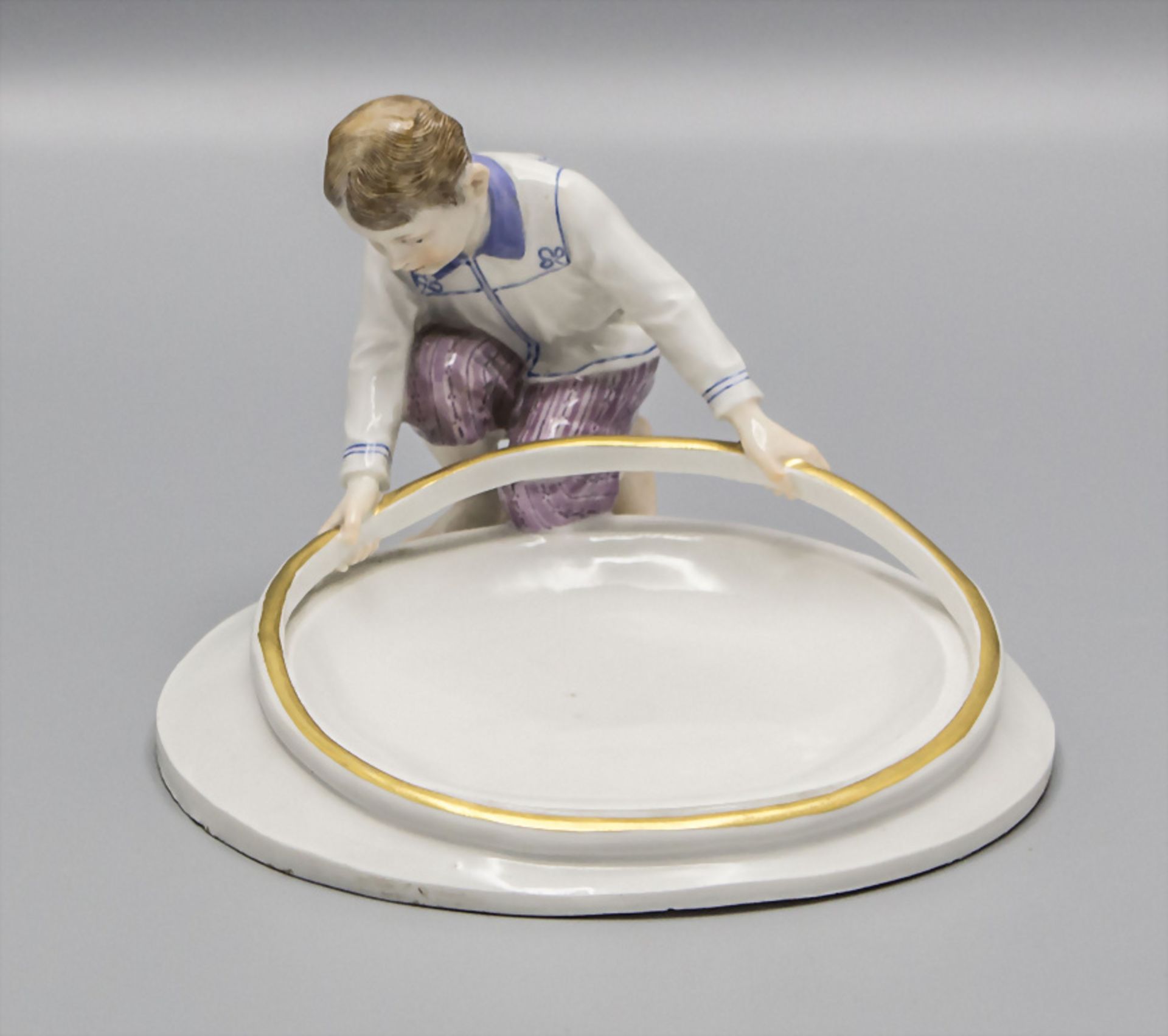 Jugendstil Figur 'Knabe mit Reifen' / An Art Nouveau figure of a boy with a hoop, Alfred ... - Image 2 of 7