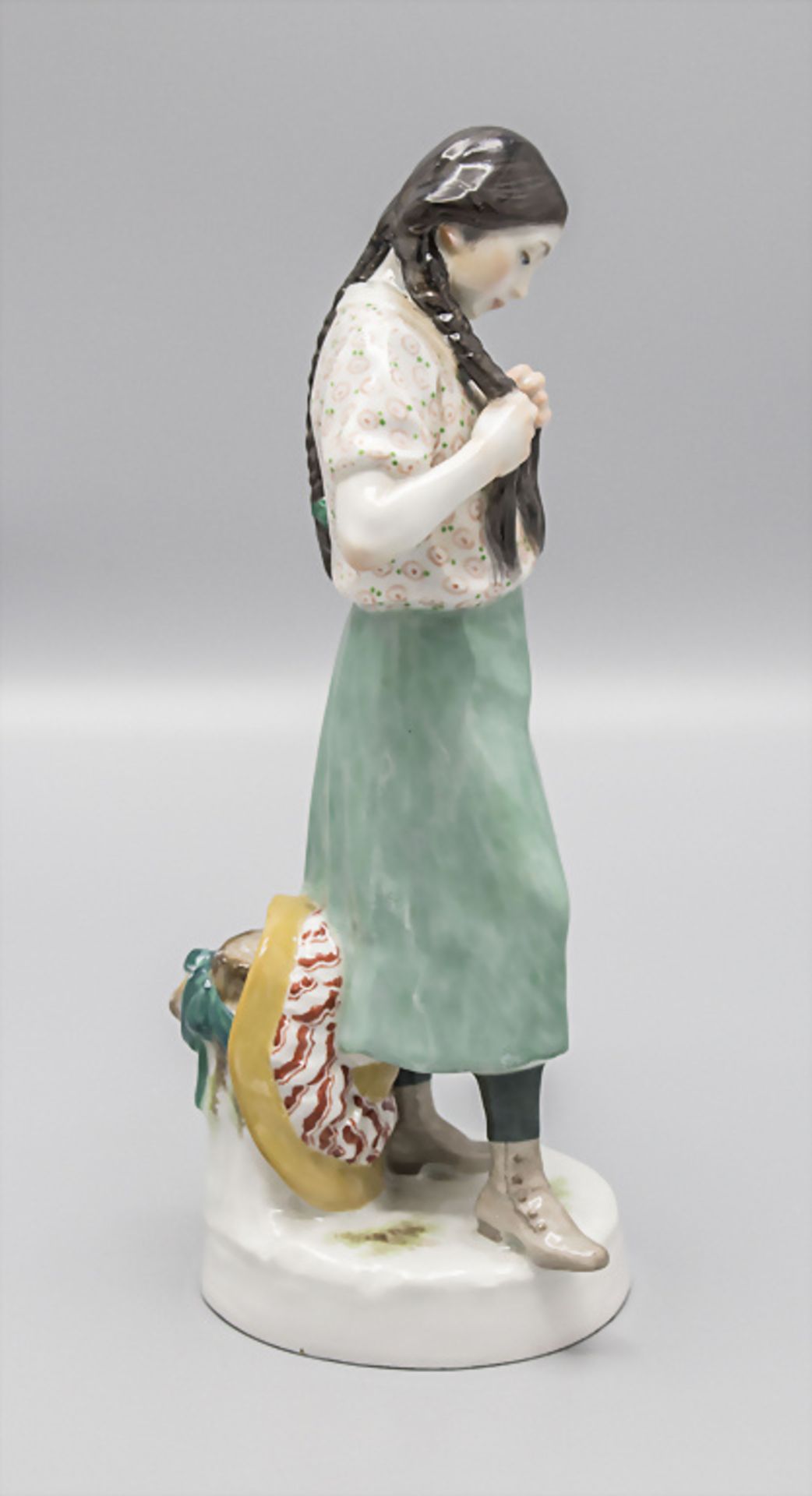 Jugendstil Figur 'Mädchen mit langen Zöpfen' / An Art Nouveau figure of a girl with long ... - Bild 5 aus 7