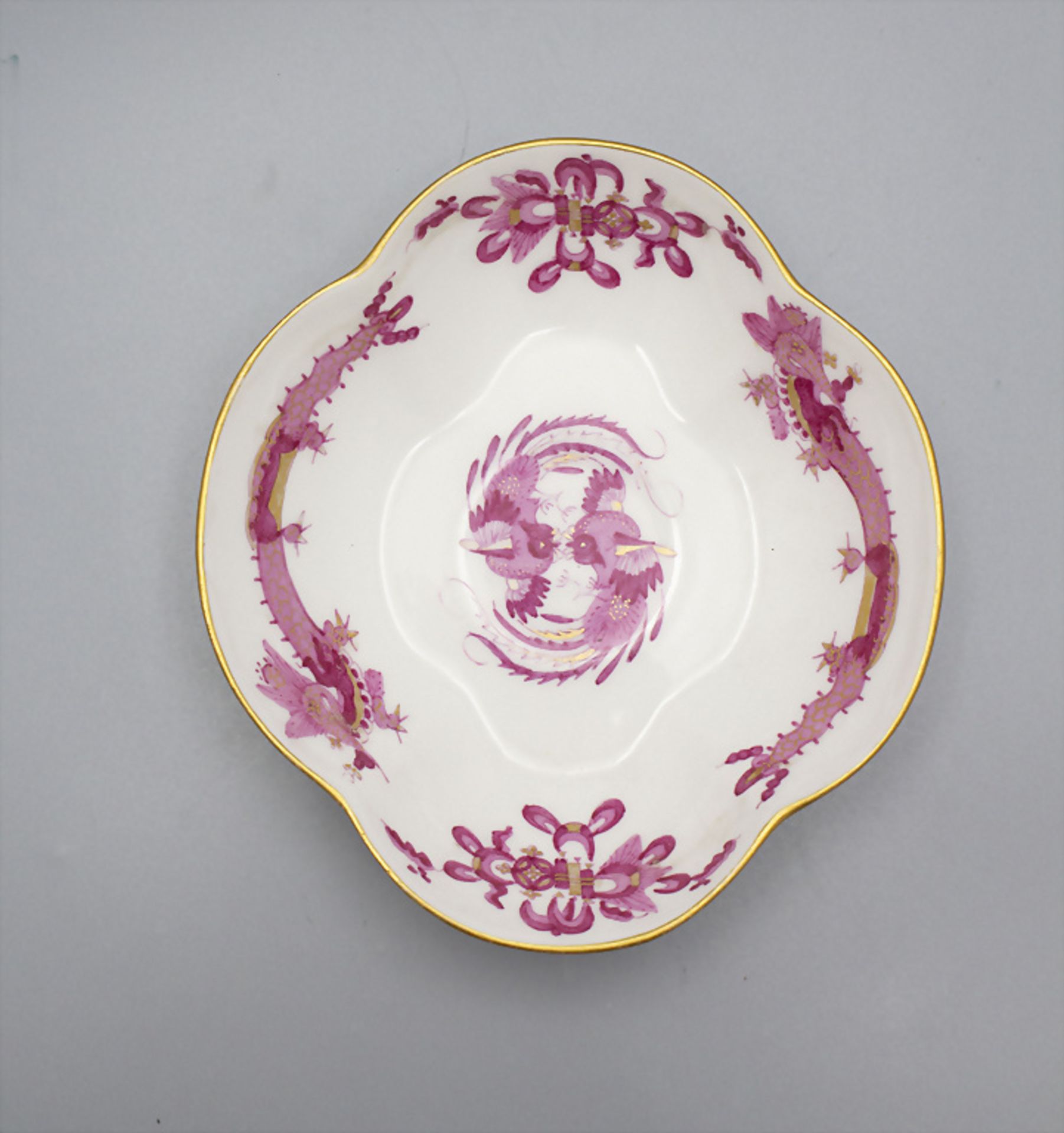 Zierschälchen 'Reicher Drache' / Unterschale / A decorative dish with 'Rich Dragon', Meissen, ...