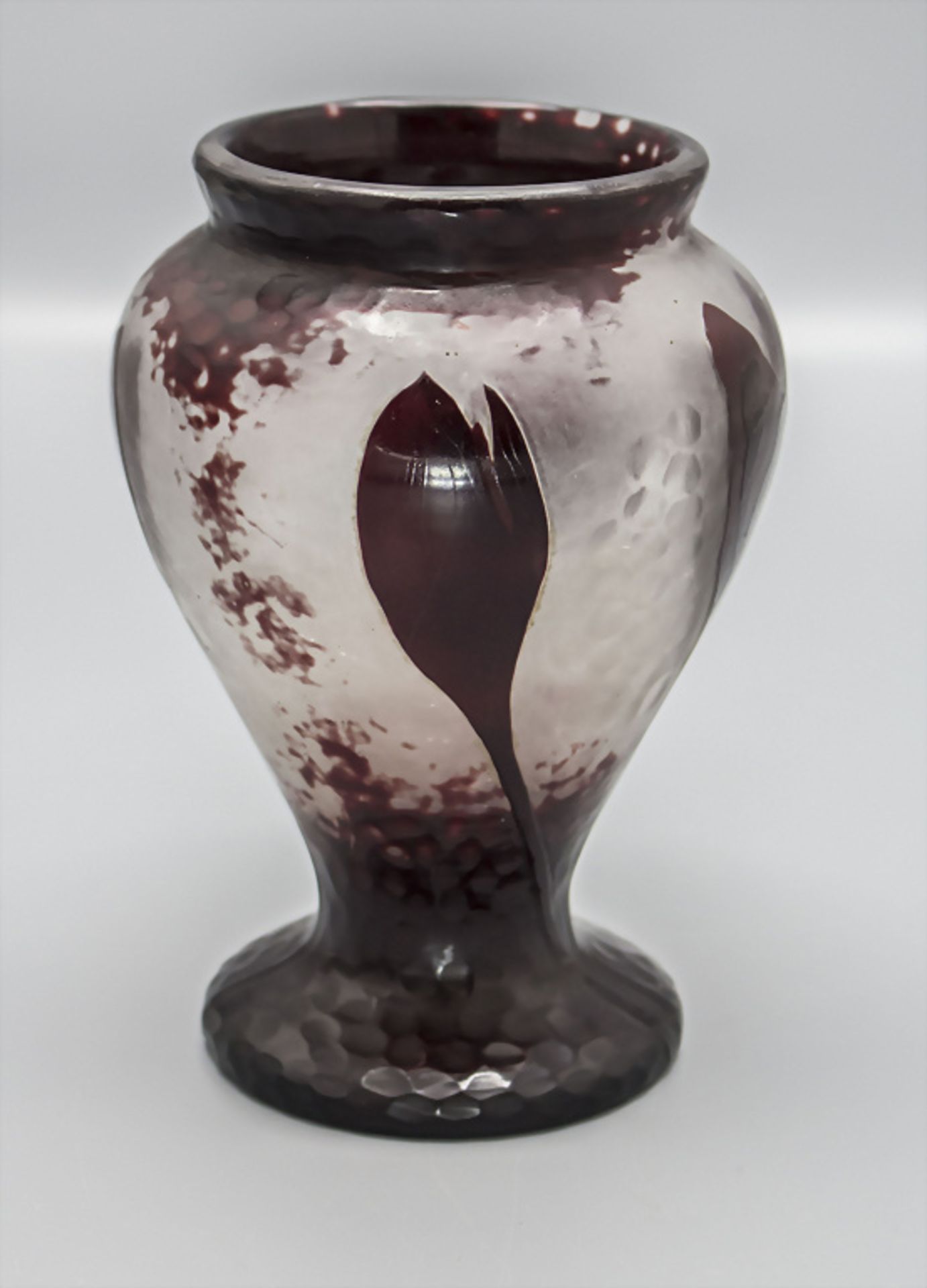 Jugendstil Vase mit Krokus / An Art Nouveau vase with crocus, Daum Frères, Nancy, um 1900 - Image 4 of 7