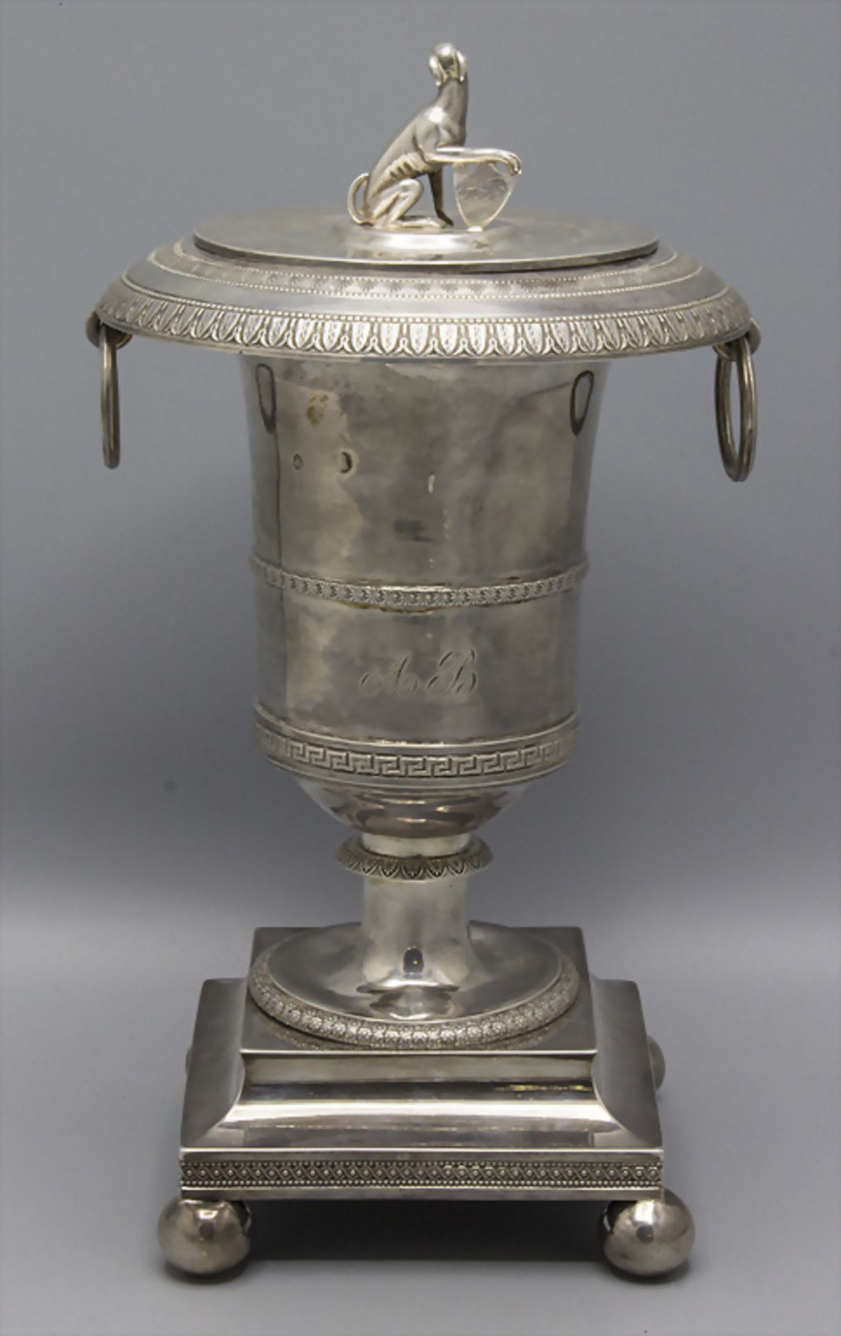 Empire Deckeldose mit Hundeknauf / A covered silver bowl with a dog as knob, Nicolas Modoux, ... - Image 2 of 7