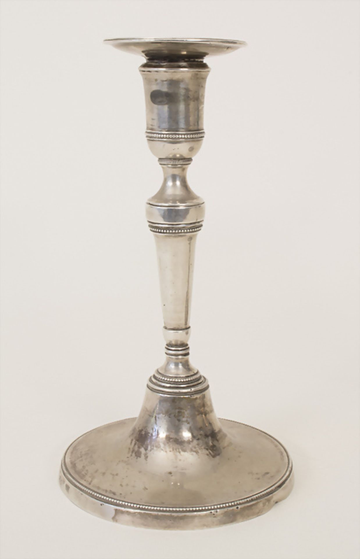 Paar Louis XVI Leuchter / A pair of Louis-seize silver candlesticks, Noia, um 1780 - Bild 2 aus 6