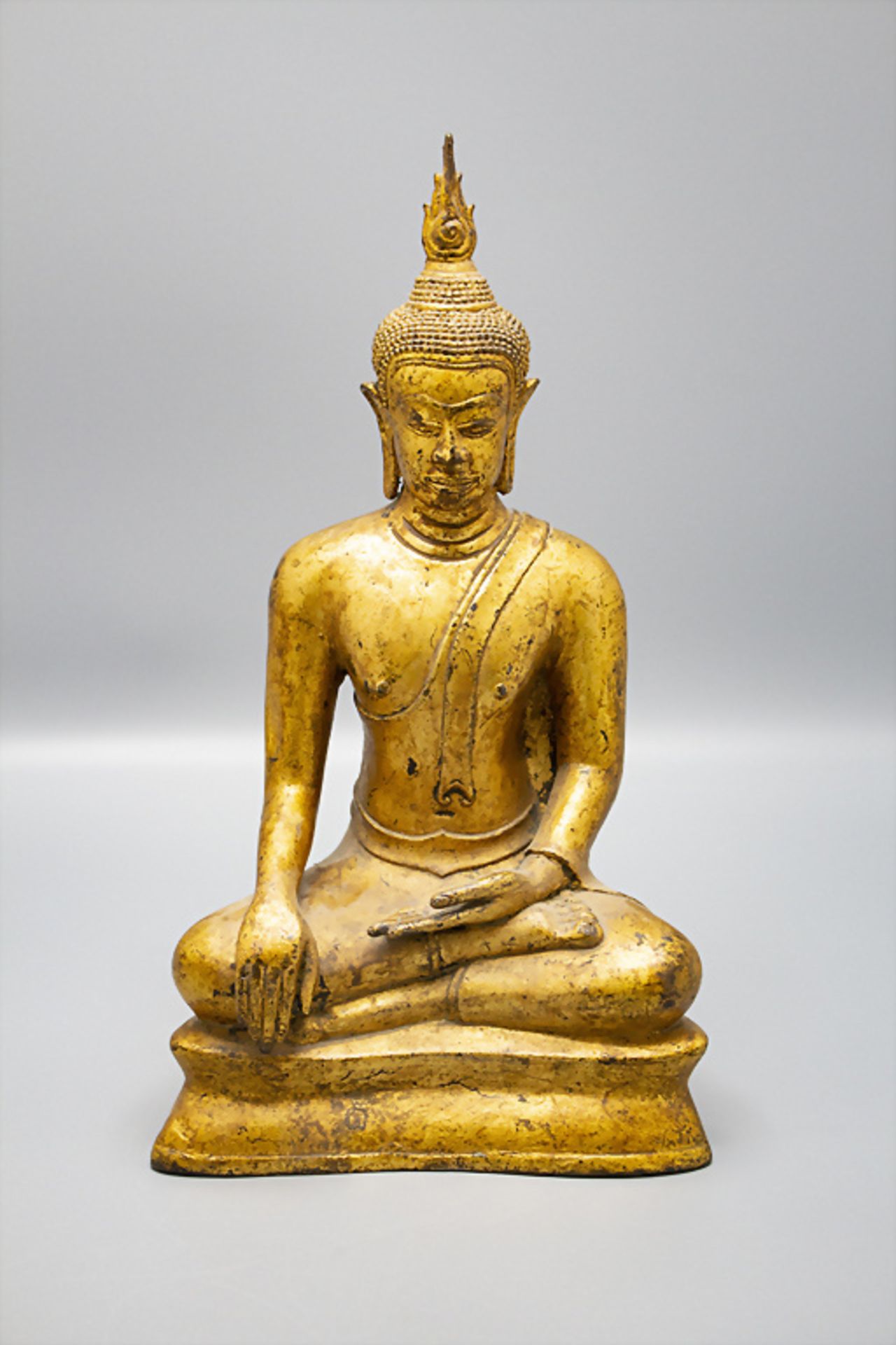 Sitzender Buddha / A sitting bronze Buddha, Thailand