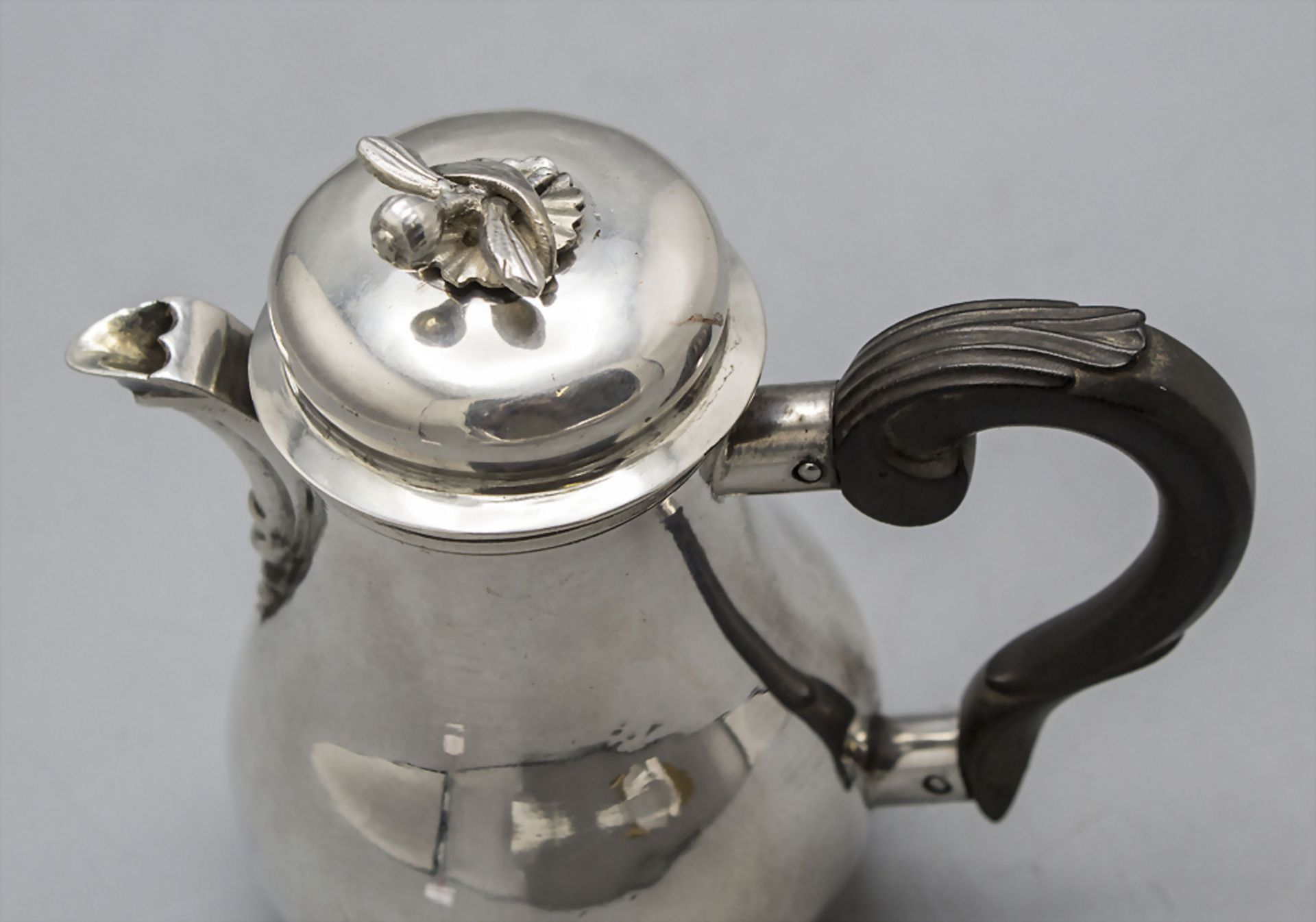 Barock Kännchen (Egoist) / A Baroque silver pot, Joh. Daniel Müller, Augsburg, 1771-1773 - Bild 2 aus 8