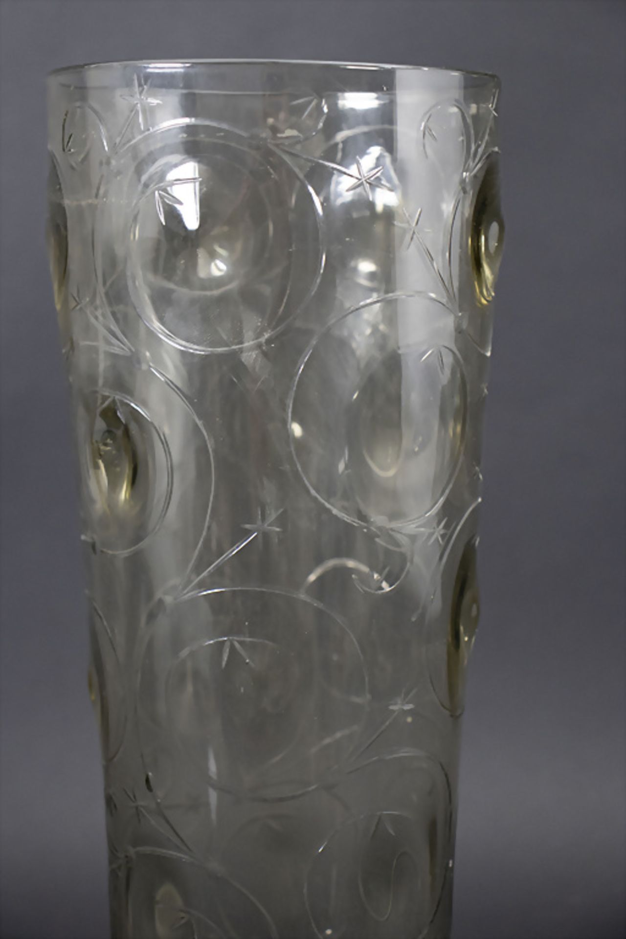 Große Art Déco Glasvase / A large Art Deco glass vase, wohl Italien, um 1925 - Bild 2 aus 3