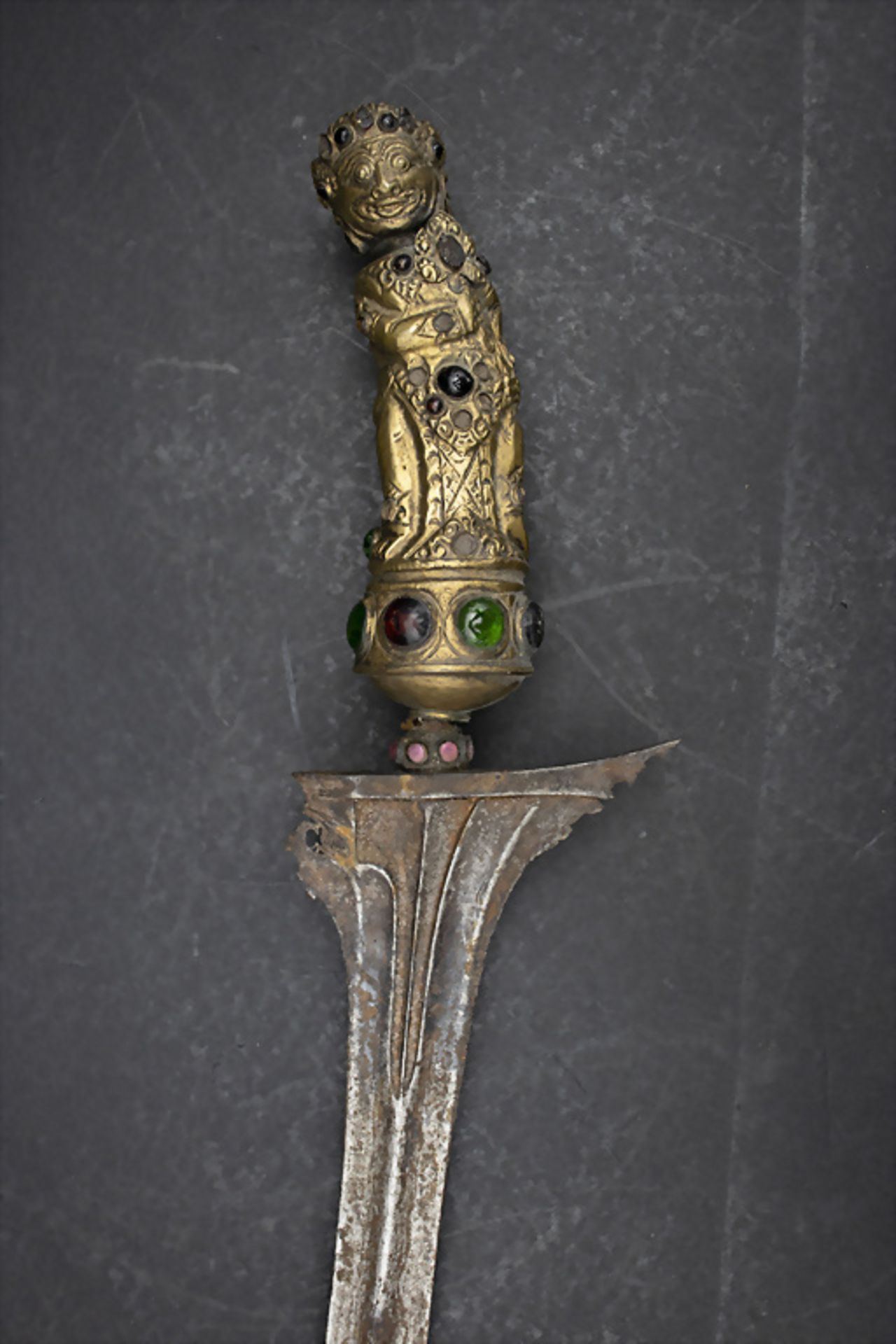 Kris mit figürlichem Griff / a Kris with a figural handle, Sumatra / Java / Indonesien, 19. Jh. - Bild 5 aus 5