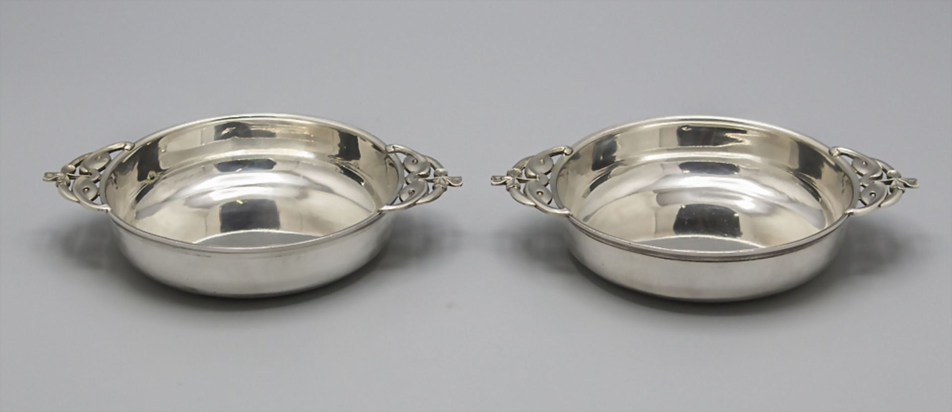 Paar Jugendstil Silberschalen mit Handhaben / Two Art Nouveau silver bowls with handles, ...