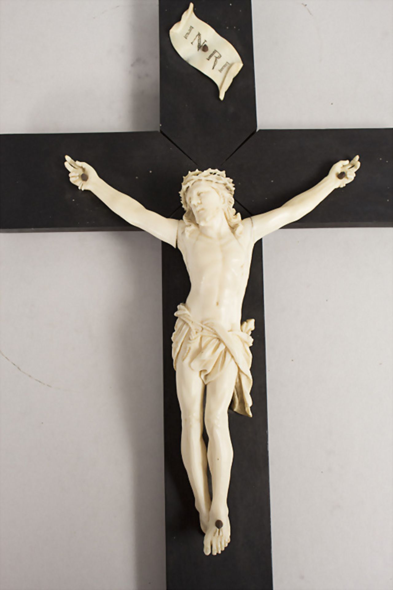 Désiré MANCEAU (1838-1917), Kruxifix / A crucifix - Image 2 of 4