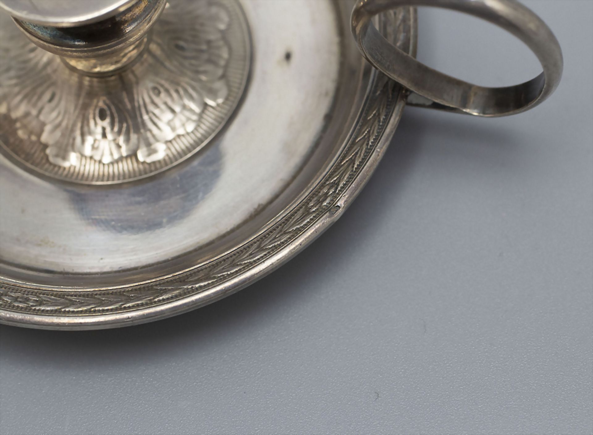 Miniatur Handleuchter / A miniature silver candle holder with handle, Frankreich, um 1880 - Image 3 of 5