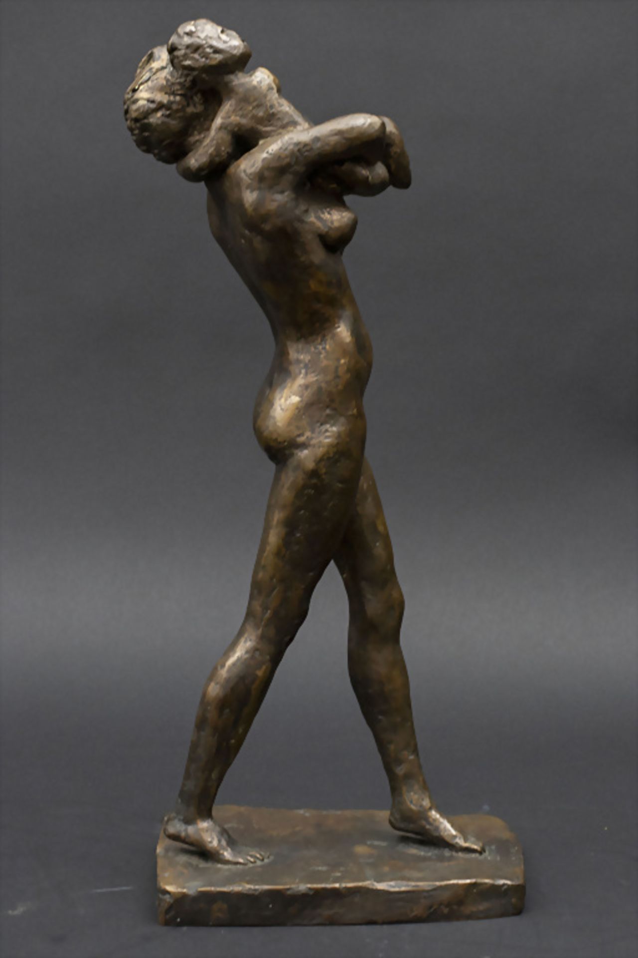 Bronzeplastik 'Mutterliebe' / A bronze sculpture 'Motherly love' - Image 5 of 6