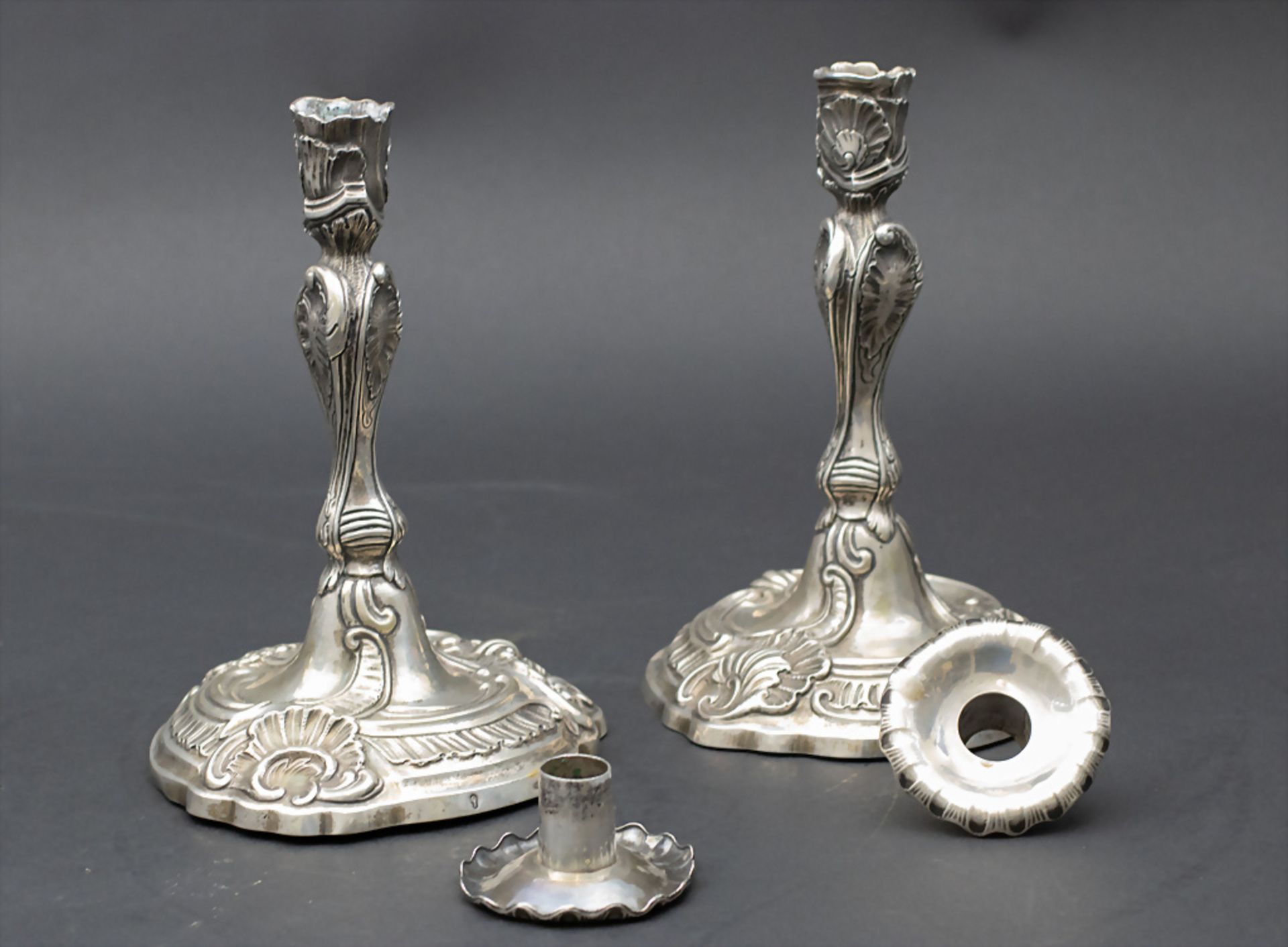 Paar Rokoko Kerzenleuchter / A pair of Rococo silver candlesticks, Johann Wilhelm Dammann, ... - Bild 2 aus 8