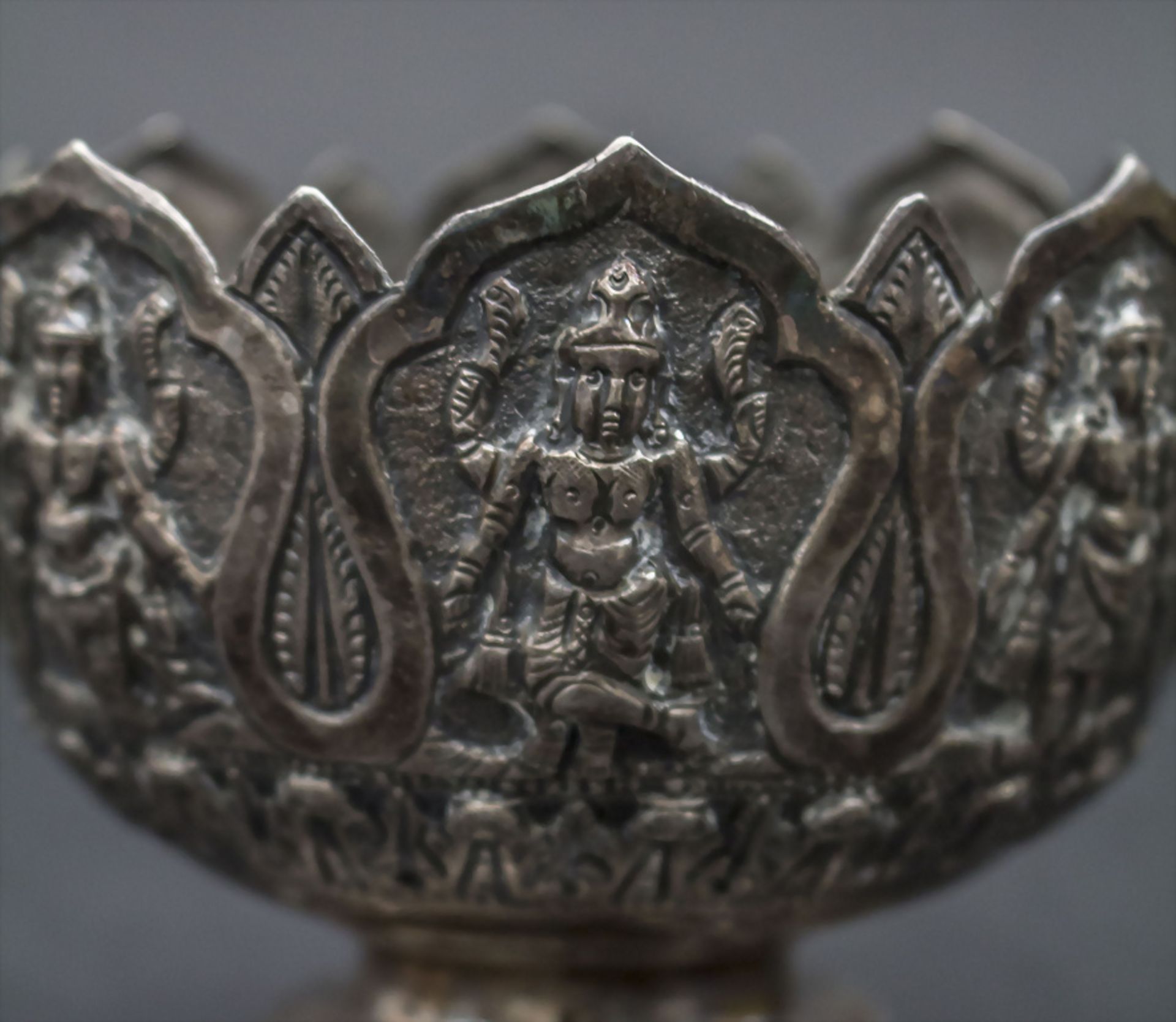 Silber Lotusschale und Becher / A silver lotus bowl and beaker, Thailand - Image 5 of 6
