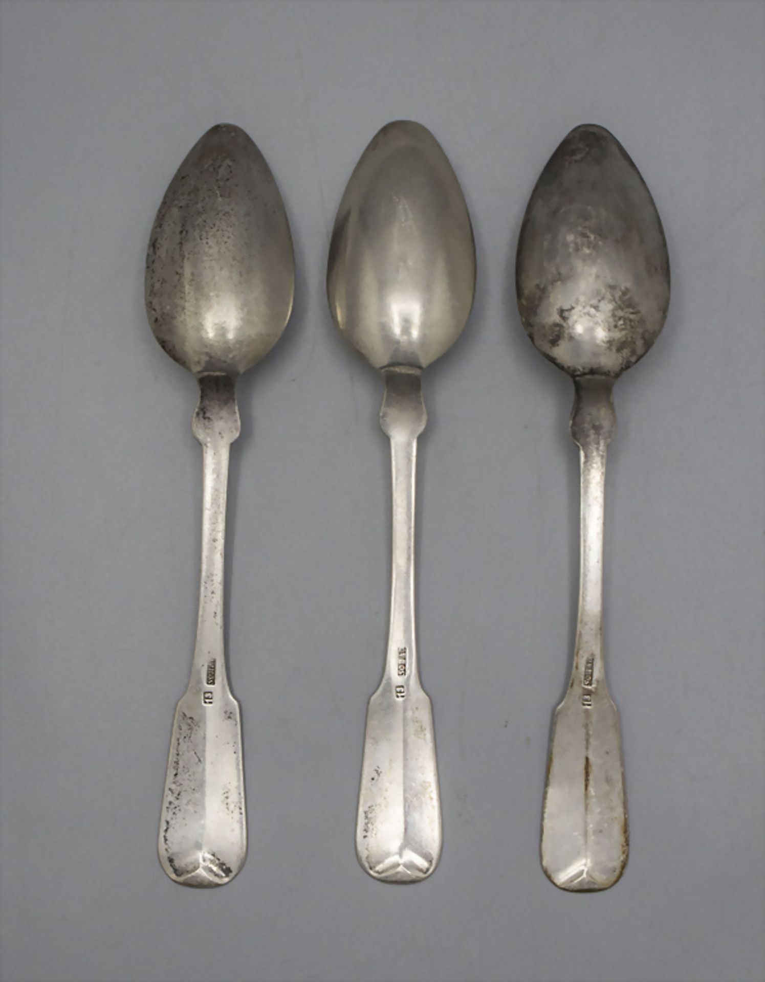 Drei Biedermeier Teelöffel / 3 silver tea spoons, Johann Balthasar Schad, Darmstadt, um 1860 - Image 2 of 3