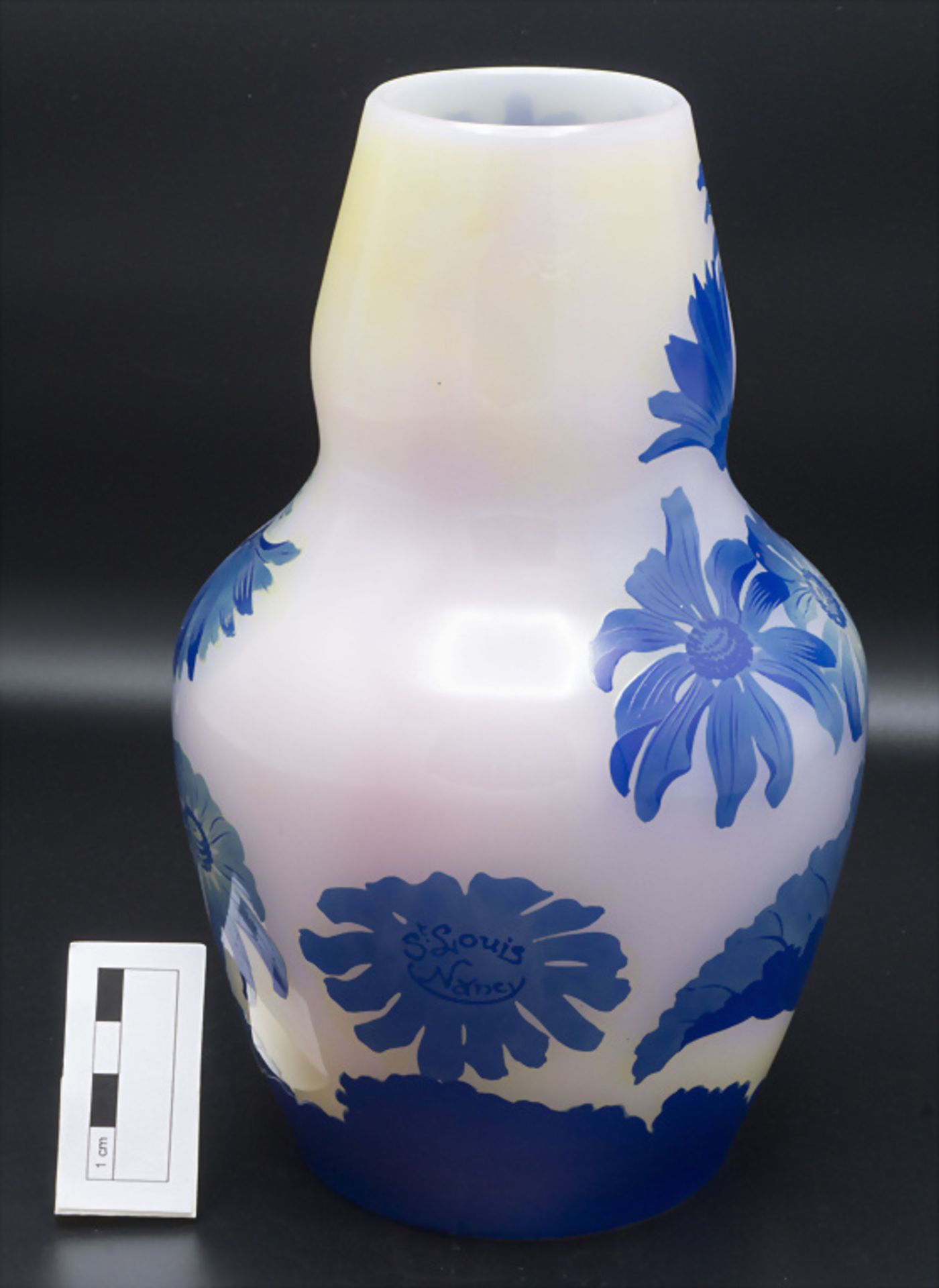 Jugendstil Kürbis-Vase mit Sonnenblumen / An Art Nouveau cameo glass vase with sunflowers, ... - Image 3 of 7