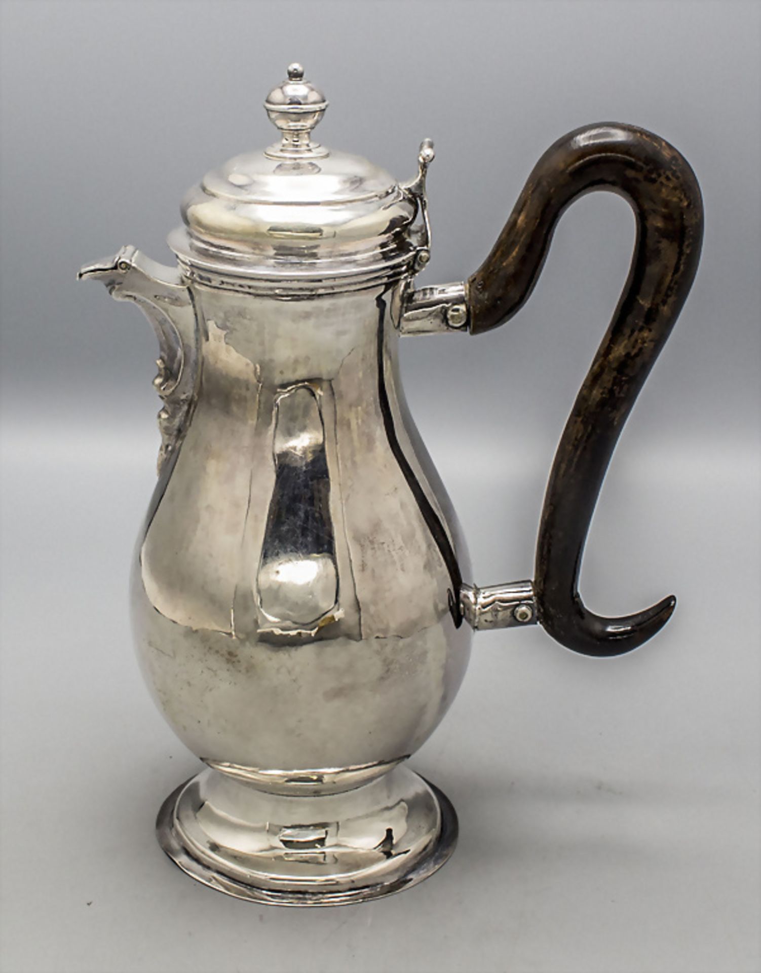 Barock Kaffeekanne / A Baroque silver coffee pot, Jac. Wilh. Kolb, Augsburg, 1768-1782