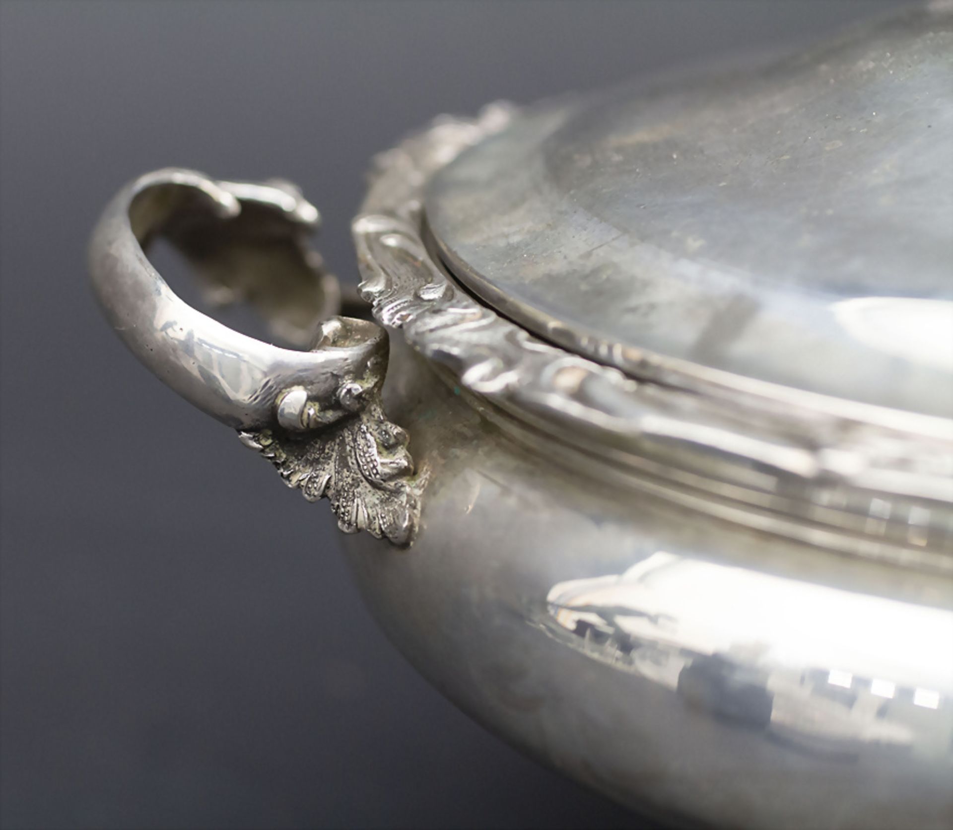 Deckelterrine / A covered silver tureen / Légumier en argent, Delheid Frères, ... - Image 3 of 5