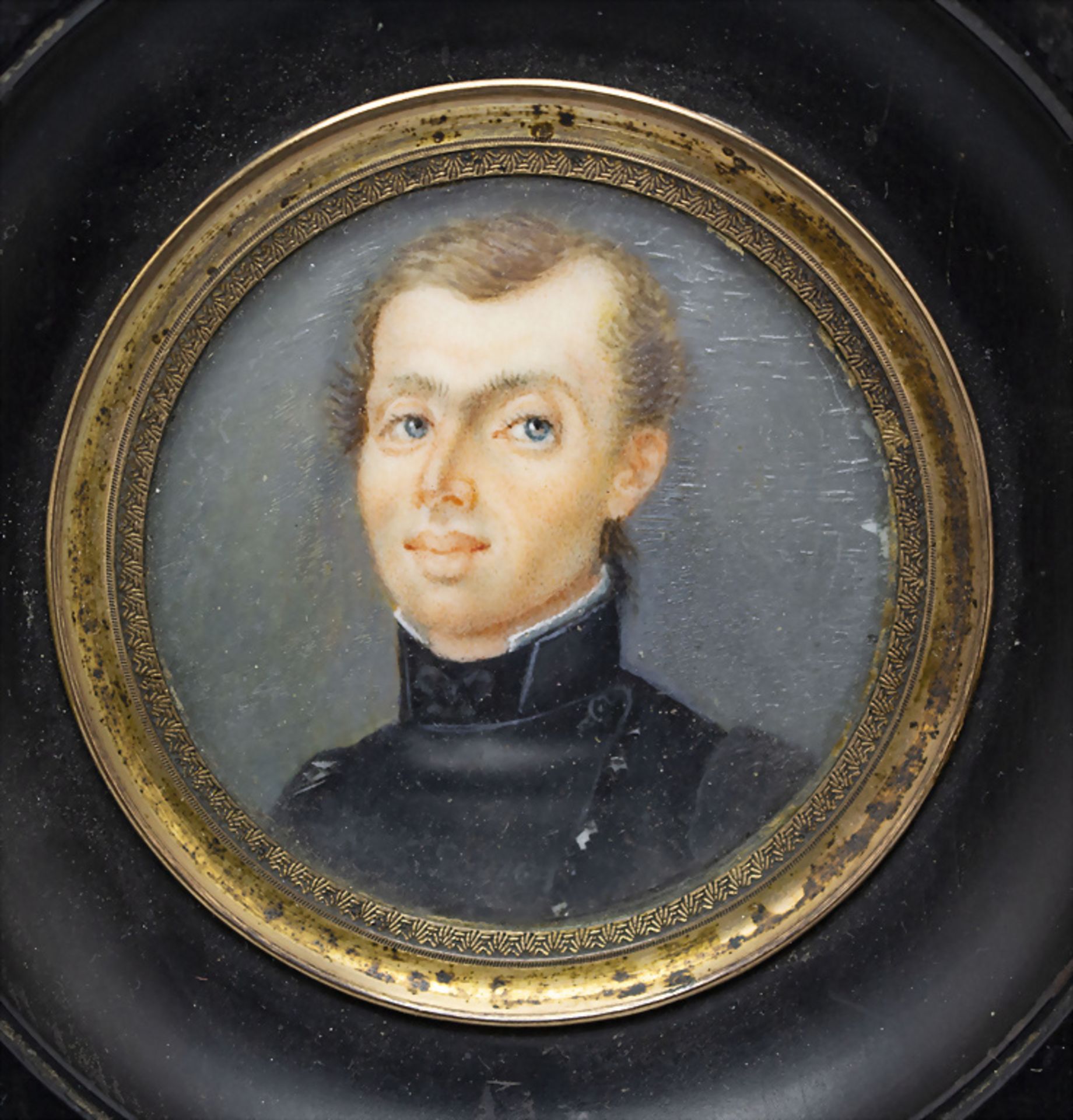 Miniatur Porträt eines jungen Herrn in Uniform / A miniature portrait of a young gentleman in ...