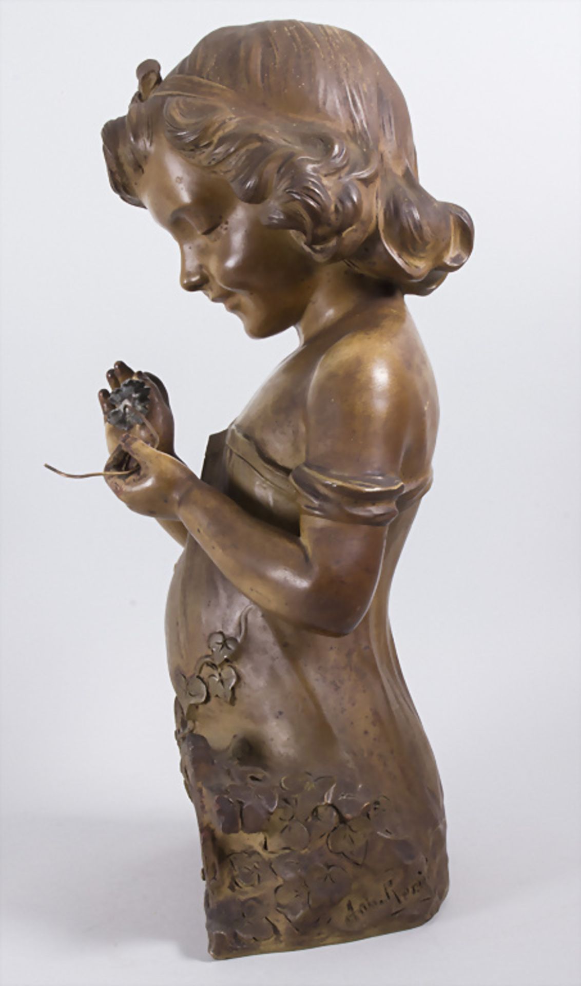 Aristide DE RANIERI (1865-1929), Jugendstil Büste eines Mädchens / An Art Nouveau terracotta ... - Image 4 of 12