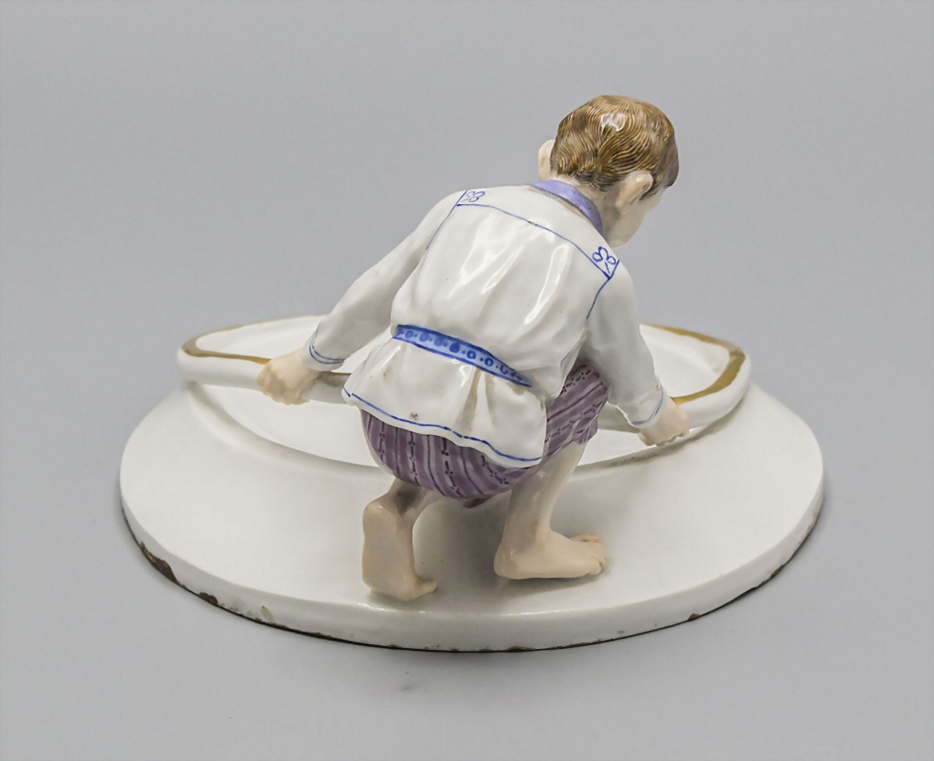 Jugendstil Figur 'Knabe mit Reifen' / An Art Nouveau figure of a boy with a hoop, Alfred ... - Image 4 of 7