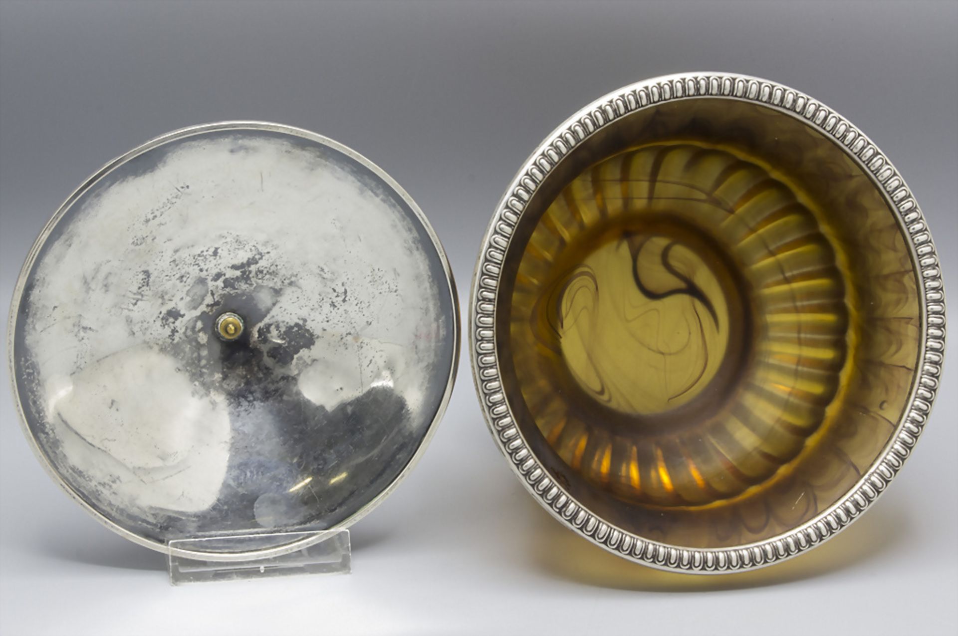 Art Déco Deckelschale / An Art Deco glass bowl with silver mount and cover, wohl Italien, um 1920 - Image 3 of 4