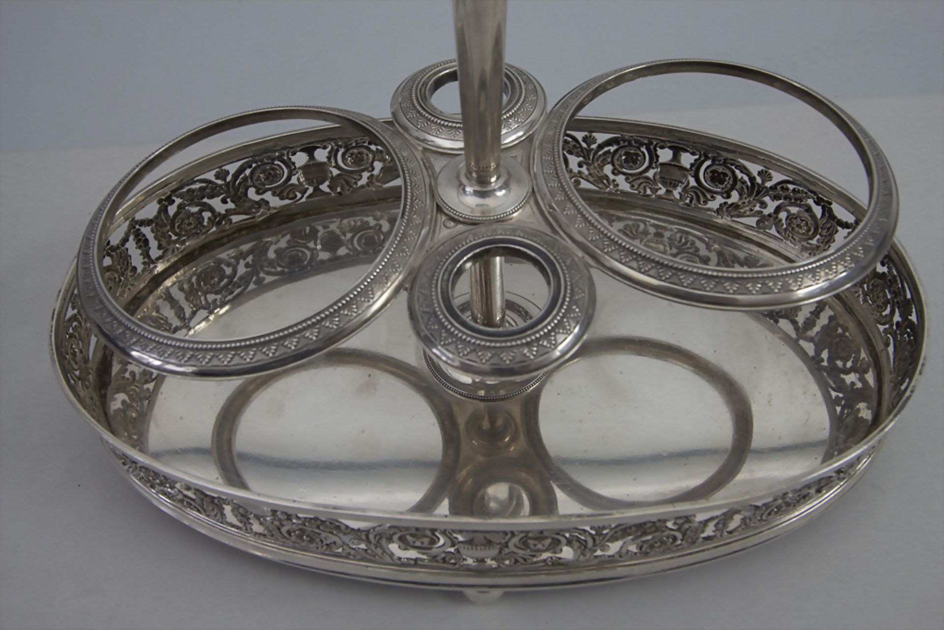 Empire Menage (Huiliere) / An Empire silver cruet stand, Belgien, um 1820 - Image 6 of 10