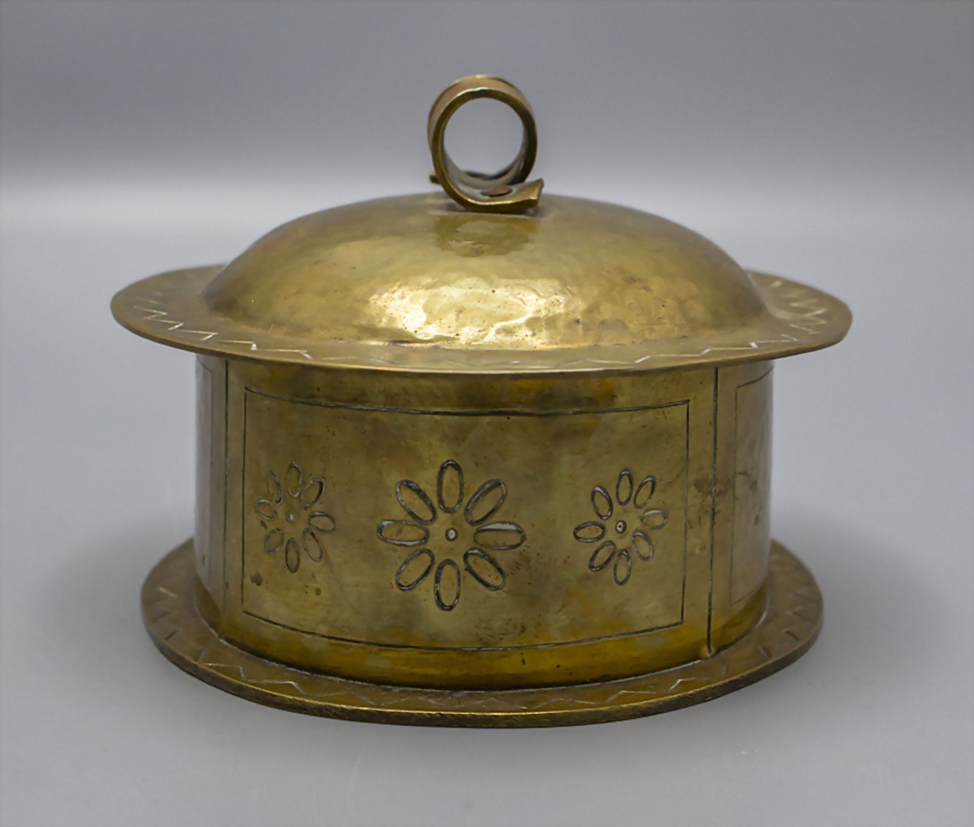 Art Déco Deckeldose / An Art Deco lidded box, um 1920 - Image 2 of 5