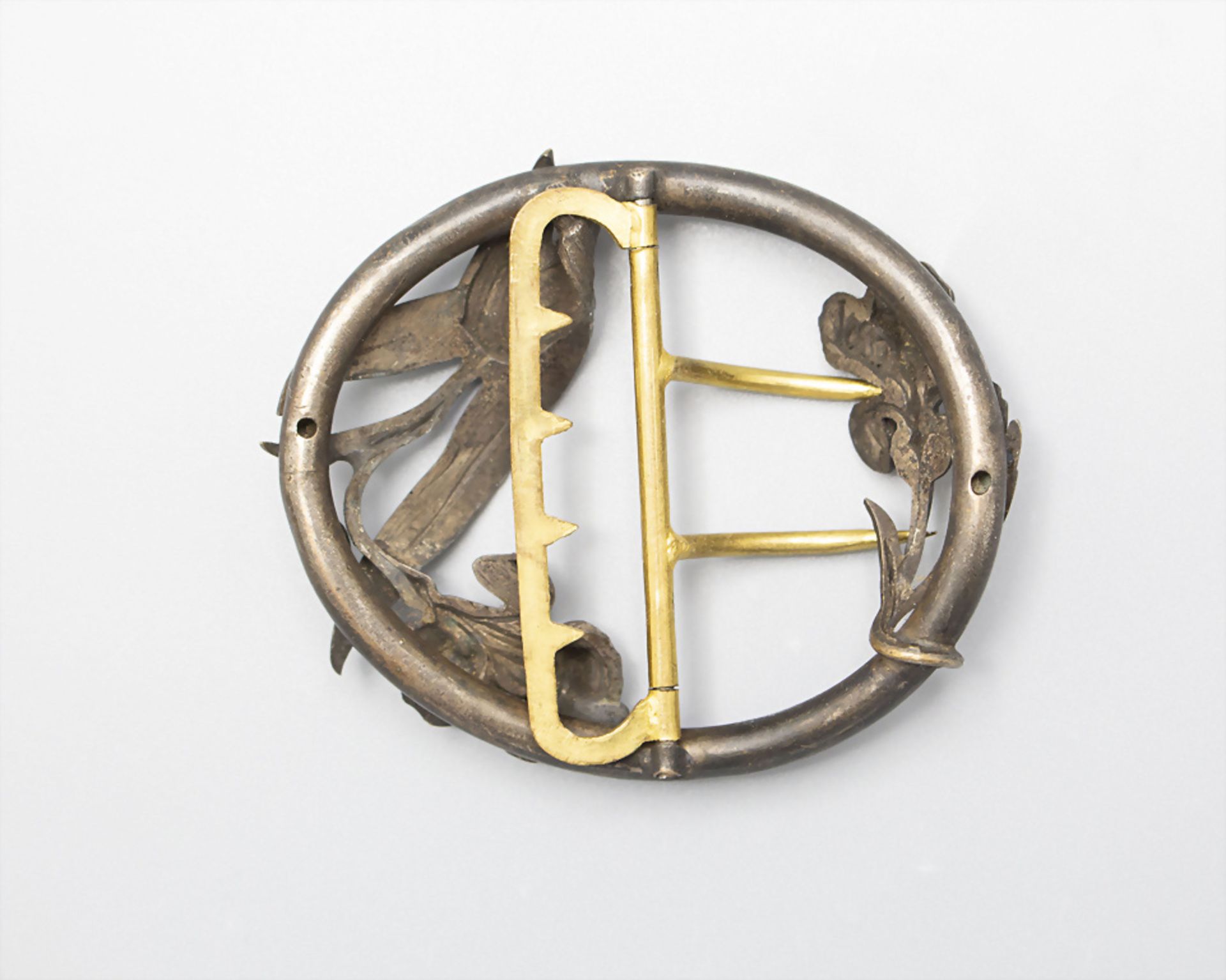 Jugendstil Gürtelschließe mit Schwertlilien / An Art Nouveau belt buckle with iris, ...