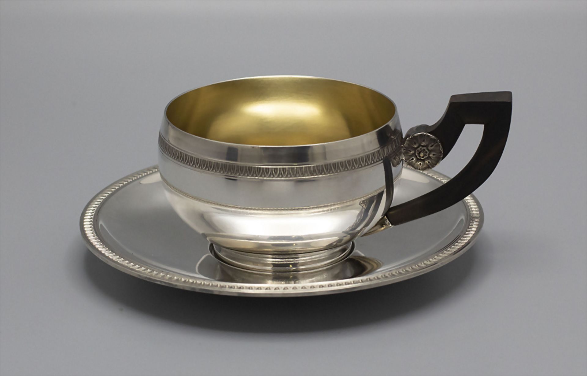 8 Art Déco Tassen und Untertassen / A set of 8 Art Deco silver cups and saucers, Emile ... - Bild 5 aus 9