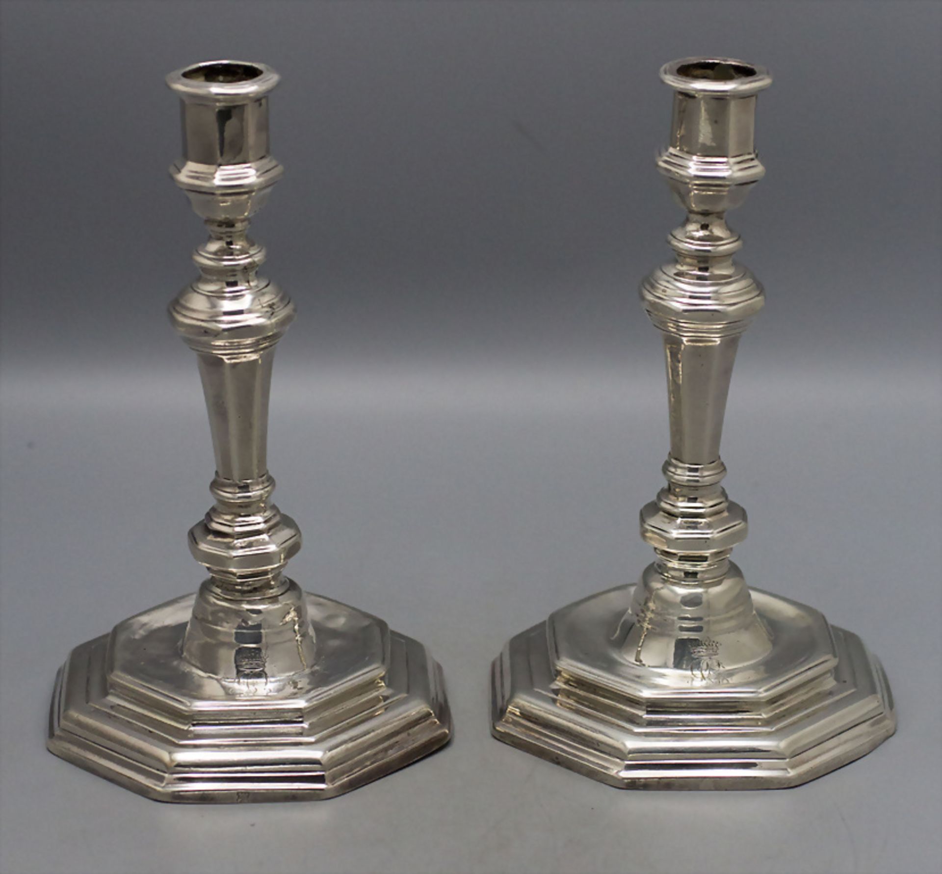 Paar Barock Kerzenleuchter / A pair of Baroque silver candlesticks, Germain Martin, Paris, ...
