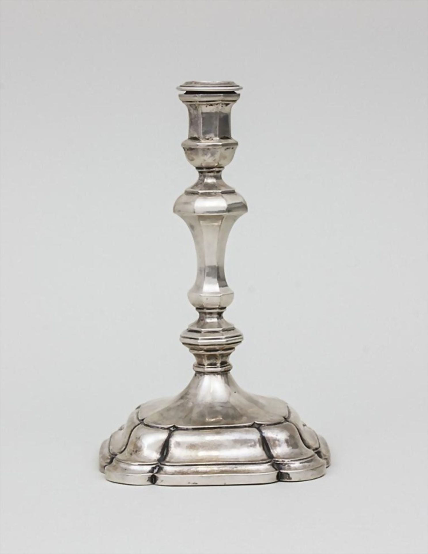 Kerzenleuchter im Barock-Stil/Baroque Style Silver Candleholder, wohl deutsch, 19. Jh. - Bild 2 aus 3