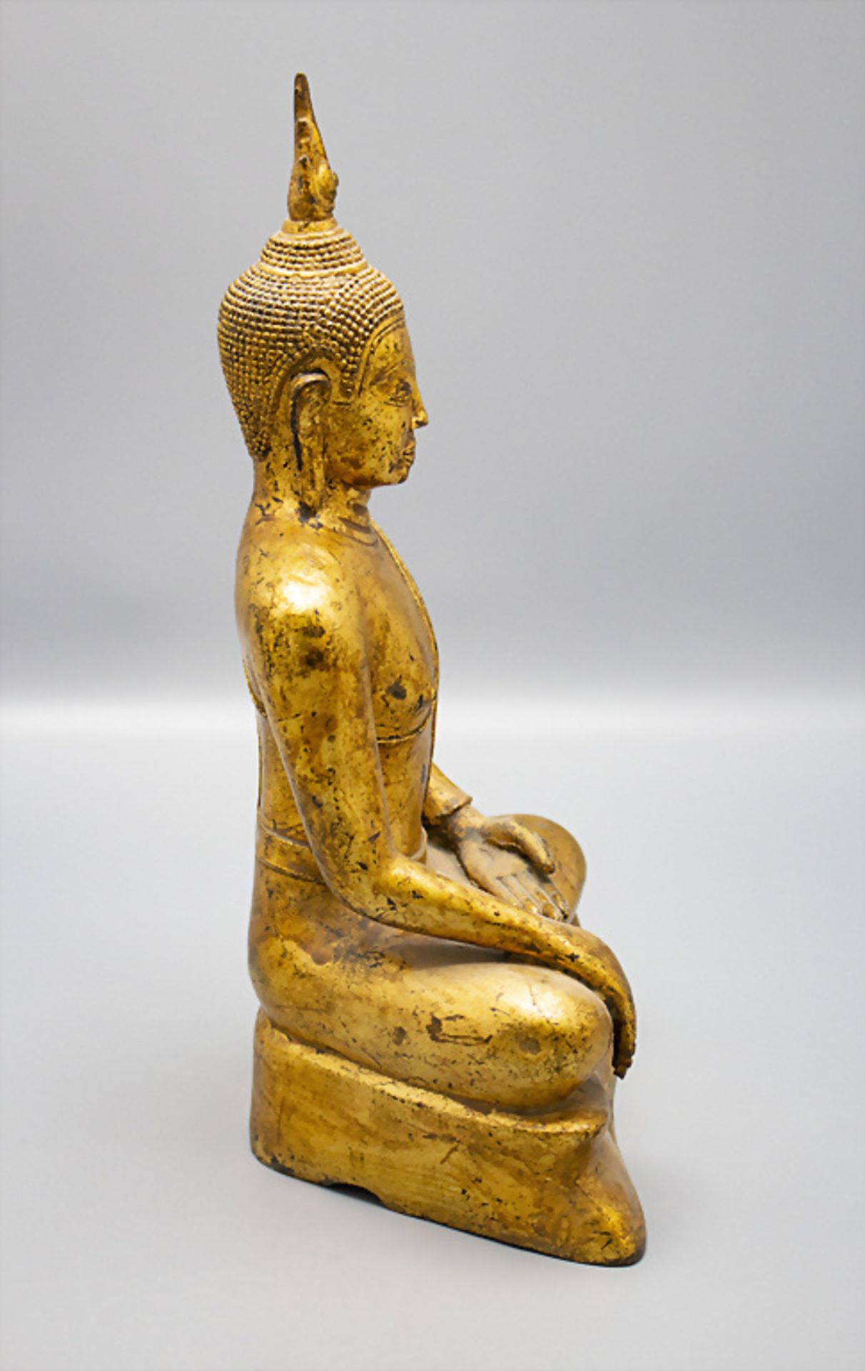 Sitzender Buddha / A sitting bronze Buddha, Thailand - Image 4 of 6