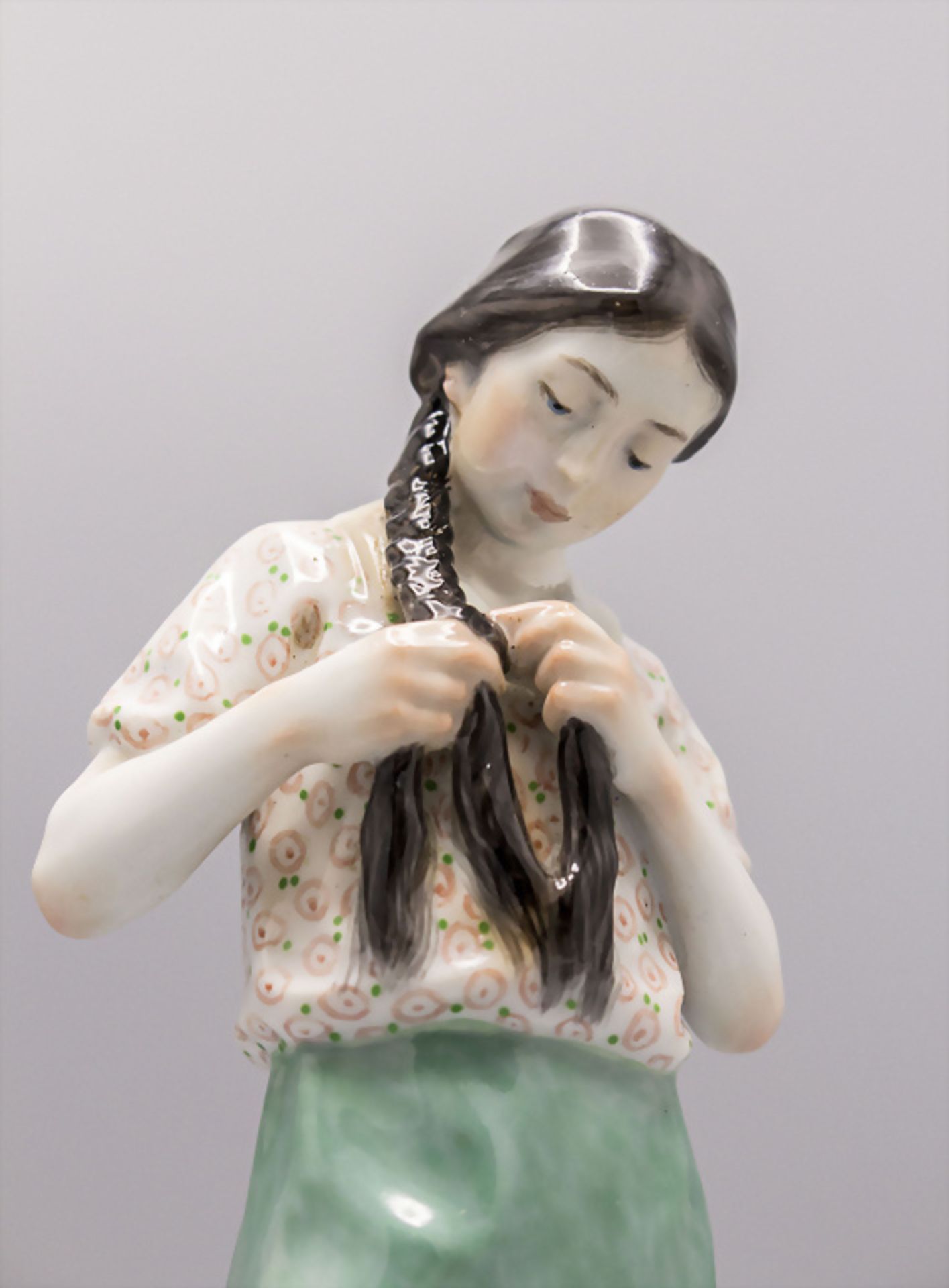 Jugendstil Figur 'Mädchen mit langen Zöpfen' / An Art Nouveau figure of a girl with long ... - Bild 7 aus 7