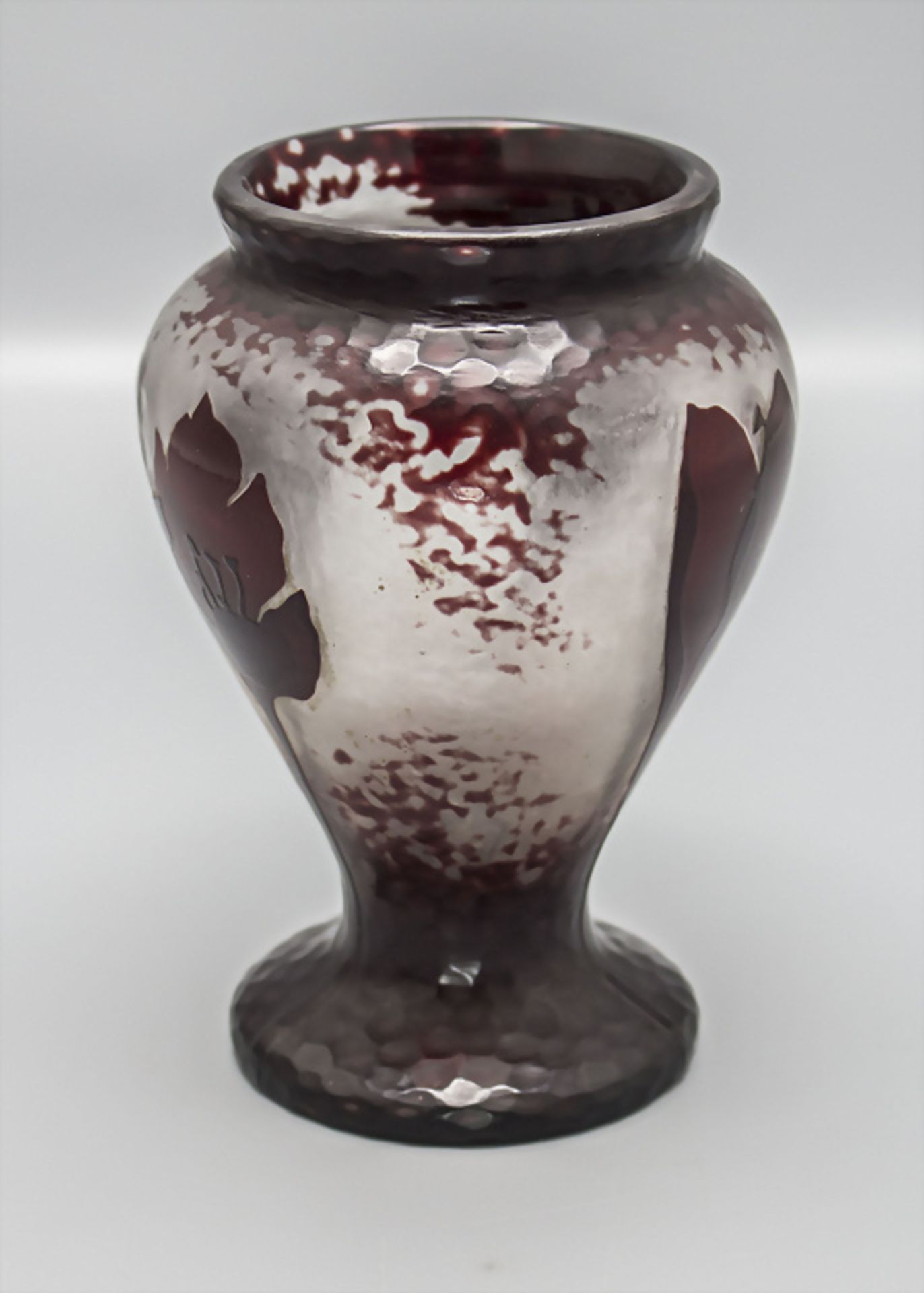 Jugendstil Vase mit Krokus / An Art Nouveau vase with crocus, Daum Frères, Nancy, um 1900 - Image 2 of 7