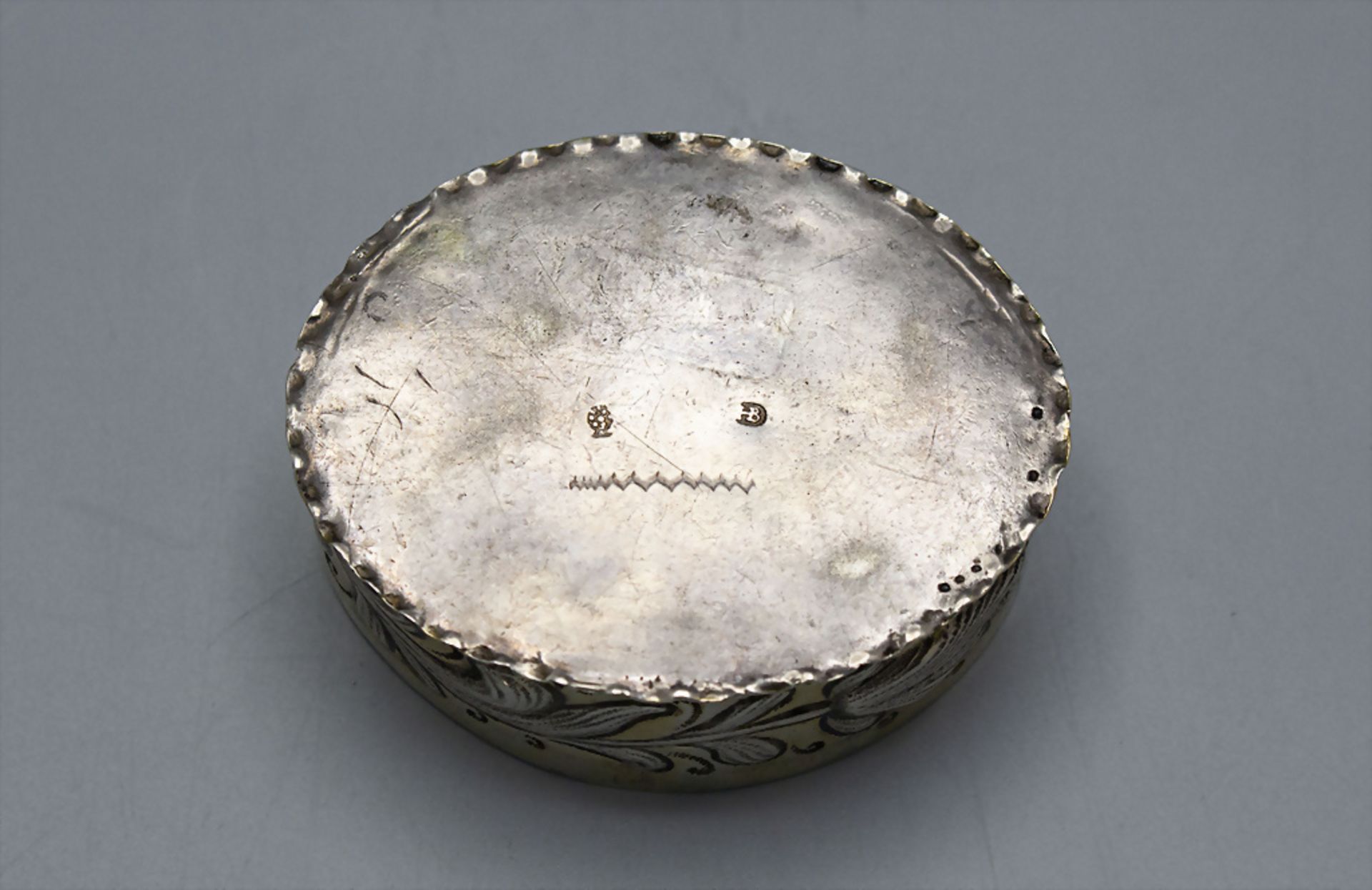 Barocke Deckeldose / Oblatendose / A lidded silver Baroque wafer box, Balthasar Haydt, ... - Image 5 of 6