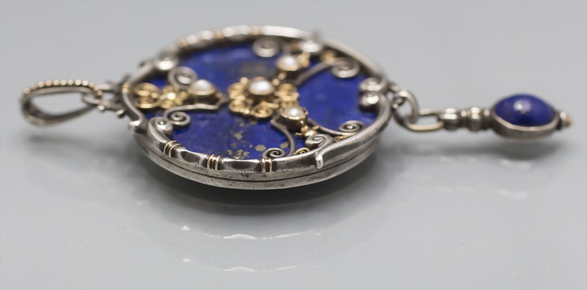 Jugendstil Anhänger mit Lapislazuli / An Art Nouveau silver pendant with lapis lazuli, wohl ... - Image 3 of 4