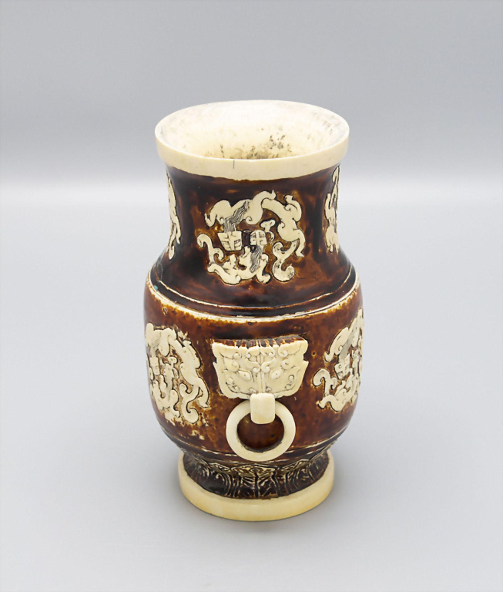 Bein Henkelvase / A bone handle vase, China, 19.-20. Jh. - Image 2 of 6