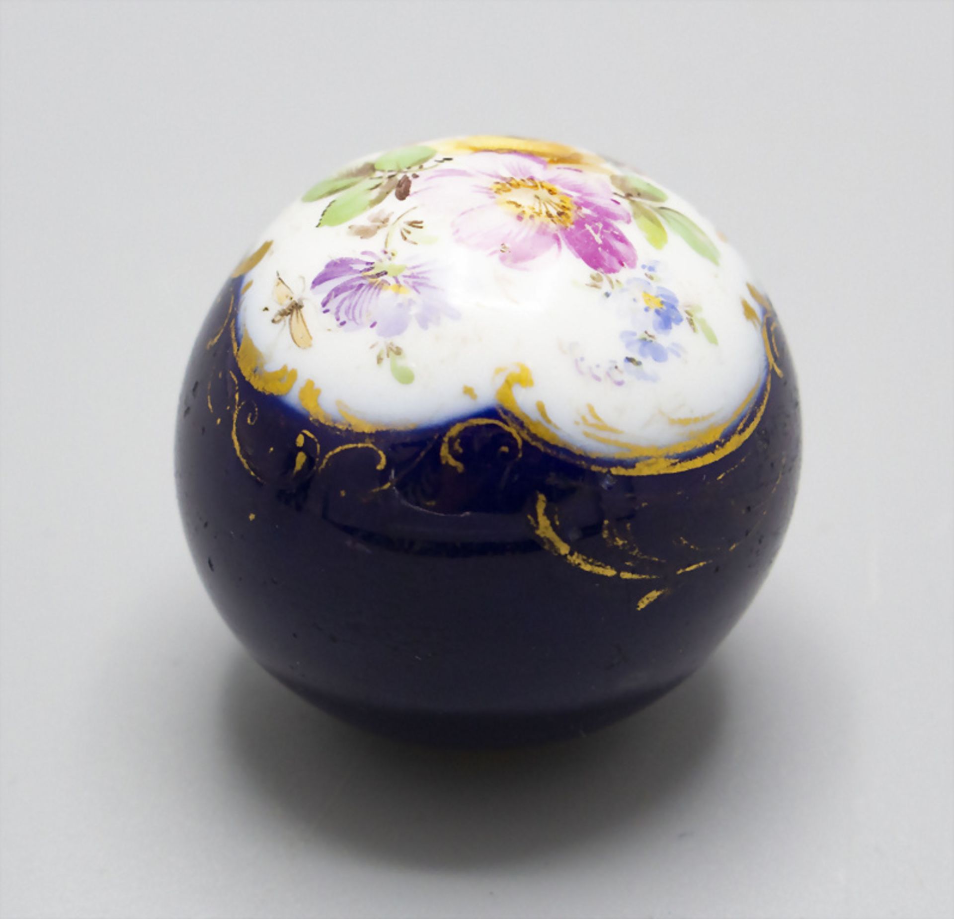 Stockknauf mit Blumenbouquet / A porcelain cane handle with flowers, Meissen, 19. Jh. - Image 4 of 4