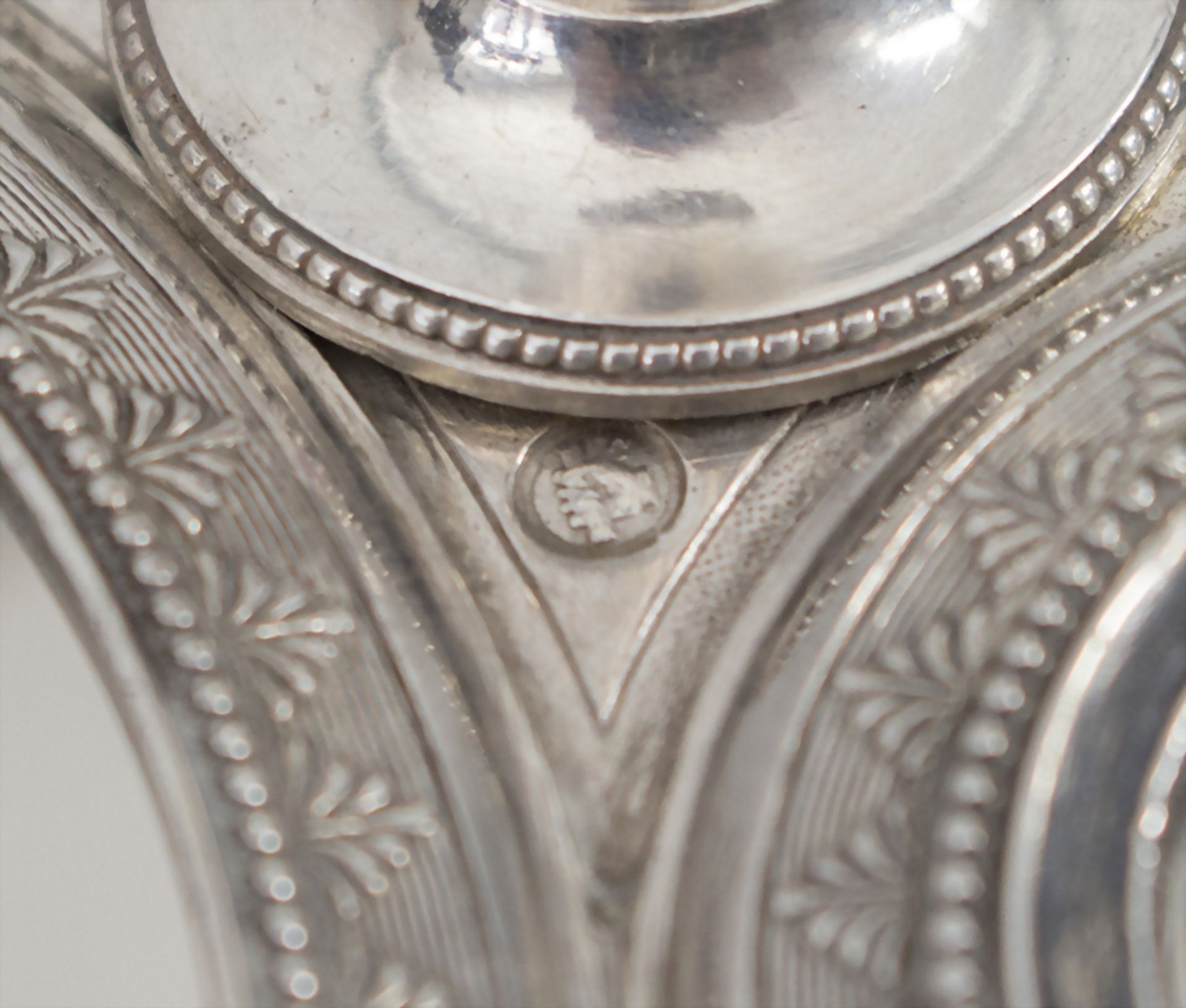 Empire Menage (Huiliere) / An Empire silver cruet stand, Belgien, um 1820 - Image 4 of 10