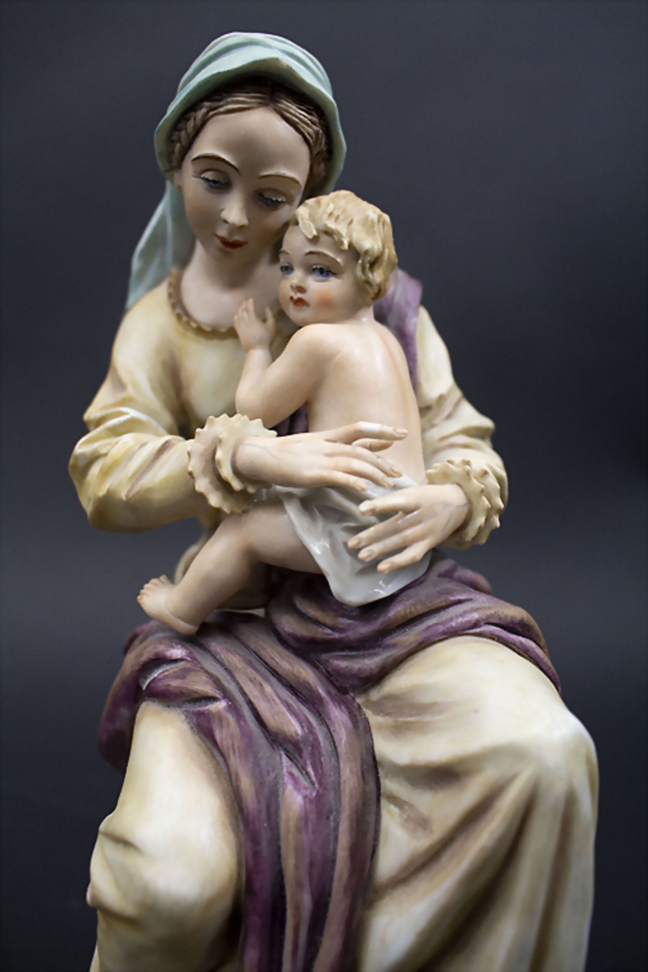 Maria mit Jesuskind / Mary with child, Sitzendorfer Porzellanmanufaktur, um 1900 - Bild 5 aus 7