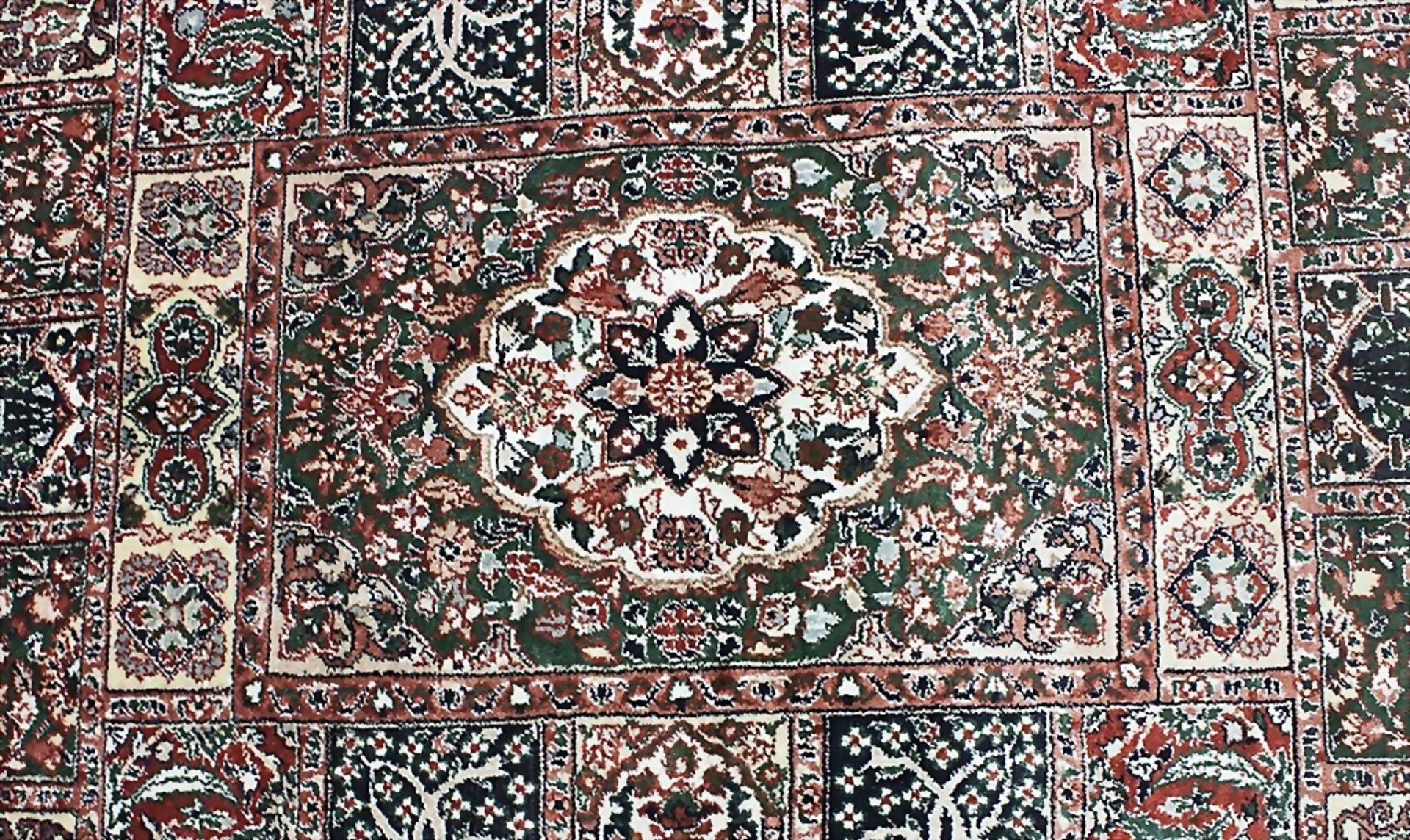 Brücke / A silk rug, China, 20. Jh. - Image 3 of 3