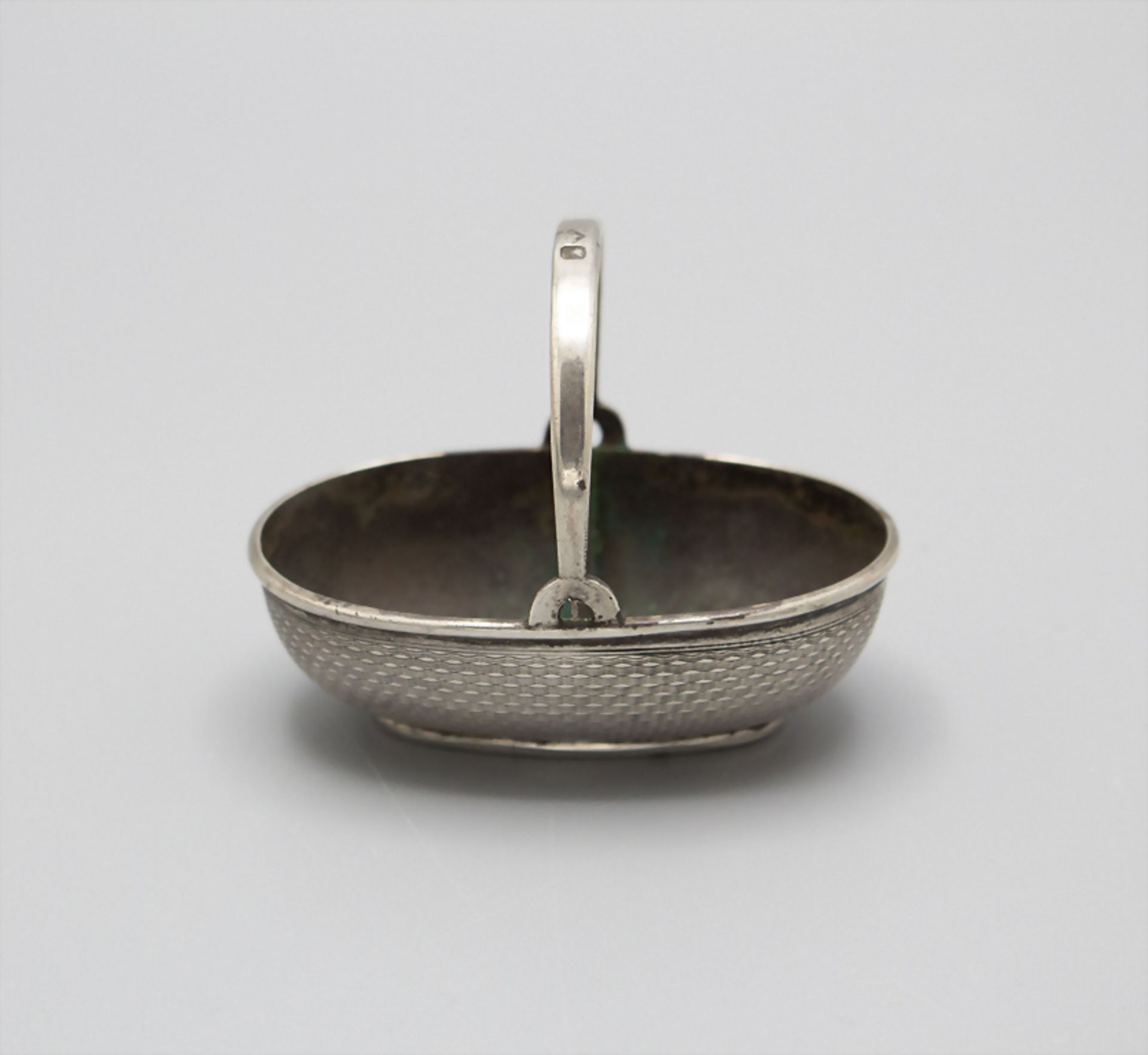 Körbchen als Doppelsaliere / Gewürzschälchen / A silver basket as double salt cellar, Pierre ...