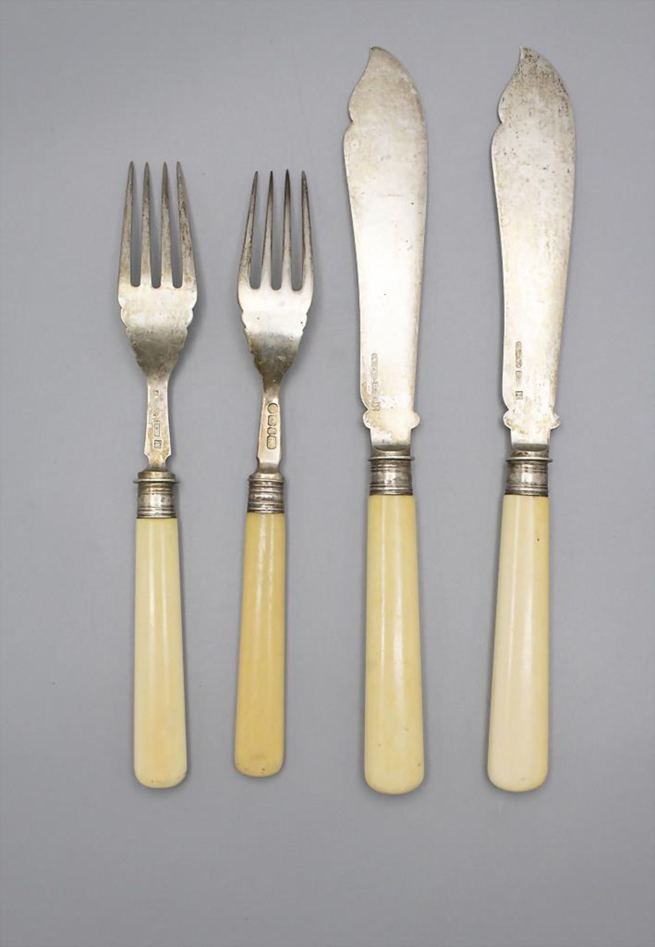 Fischbesteck / A silver fish cutlery, deutsch, um 1890 - Bild 2 aus 3
