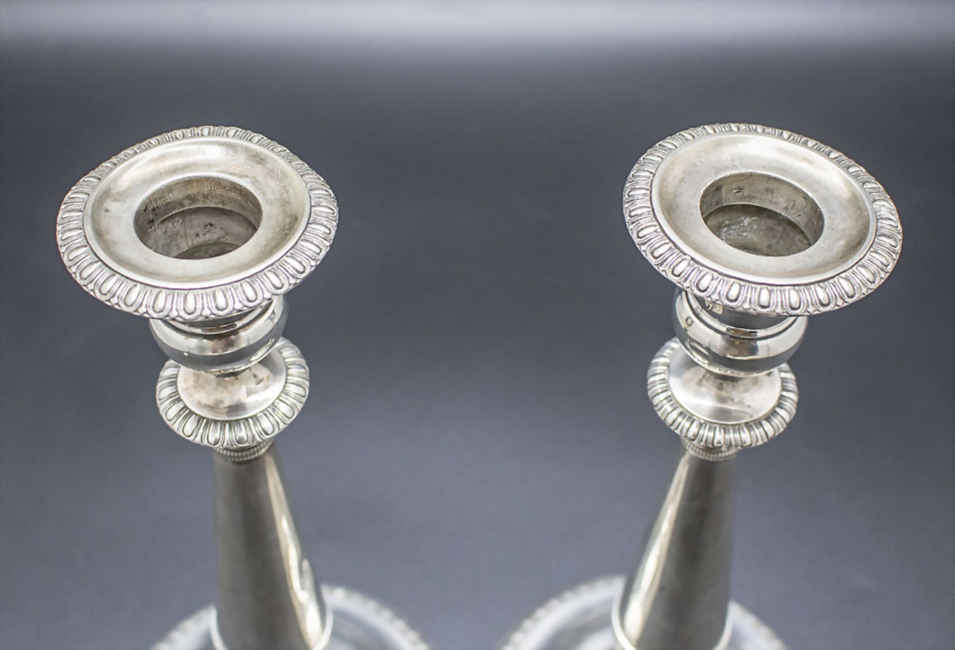 Paar Empire Kerzenleuchter / A pair of Empire silver candlesticks, Venedig/Venice, um 1820 - Image 5 of 5