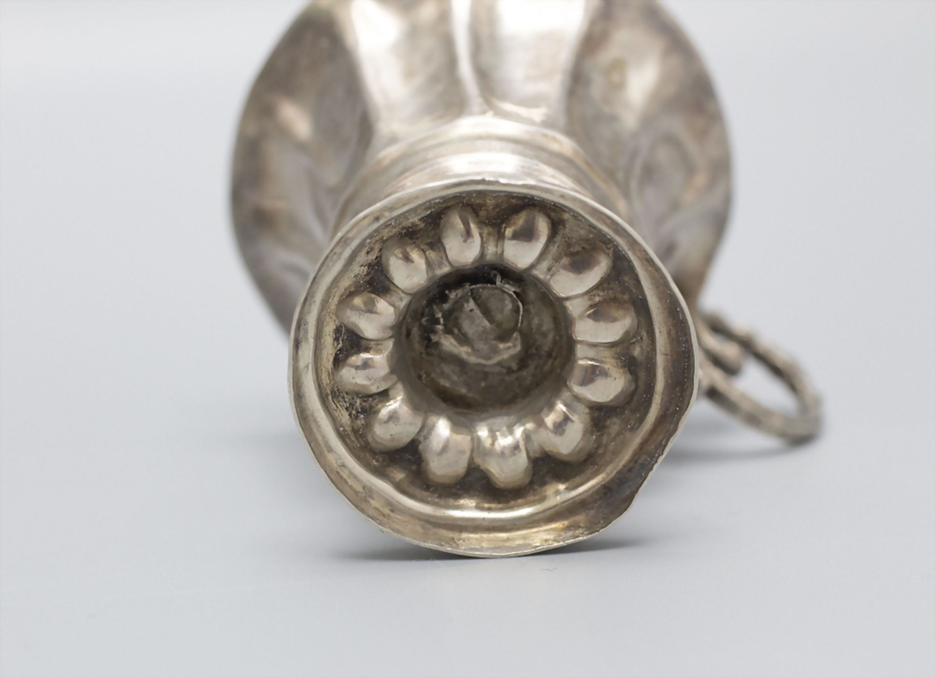 6 Miniatur-Tassen / A set of 6 small silver cups, Italien, um 1880 - Image 5 of 7
