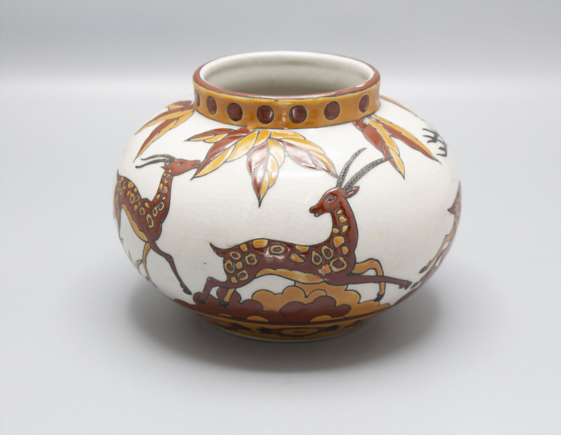 Art Déco Keramik mit Hirsch Dekor, Belgien, 1. Hälfte 20. Jh.