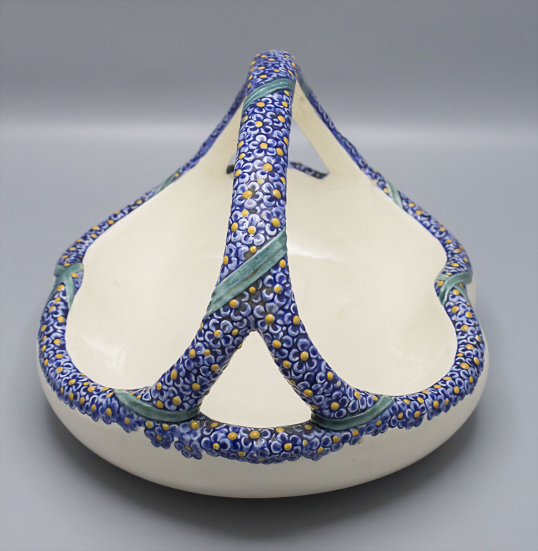 Keramikkorb / A ceramic basket, Karlsruher Majolika, um 1900 - Image 2 of 3
