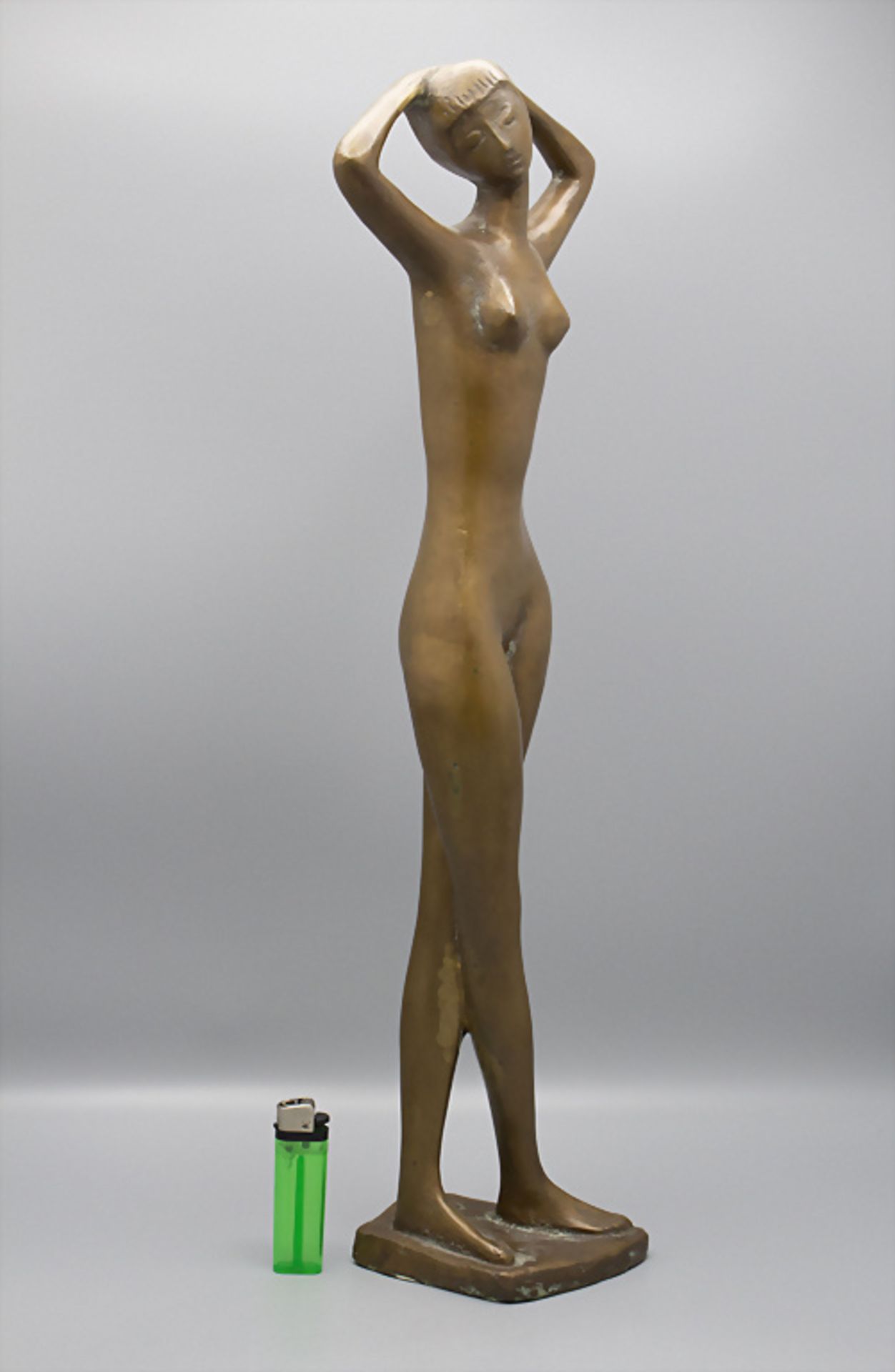 Bronzeplastik 'Weiblicher Akt' / A bronze figure of a 'female nude' - Bild 4 aus 7